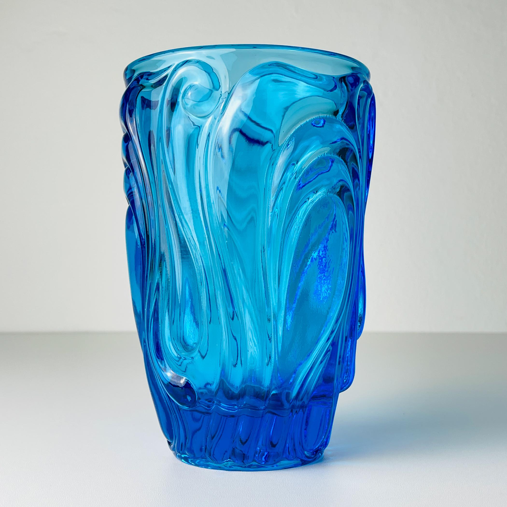 Blaue Vase aus Kunstglas, Italien 1970er Jahre im Angebot 4