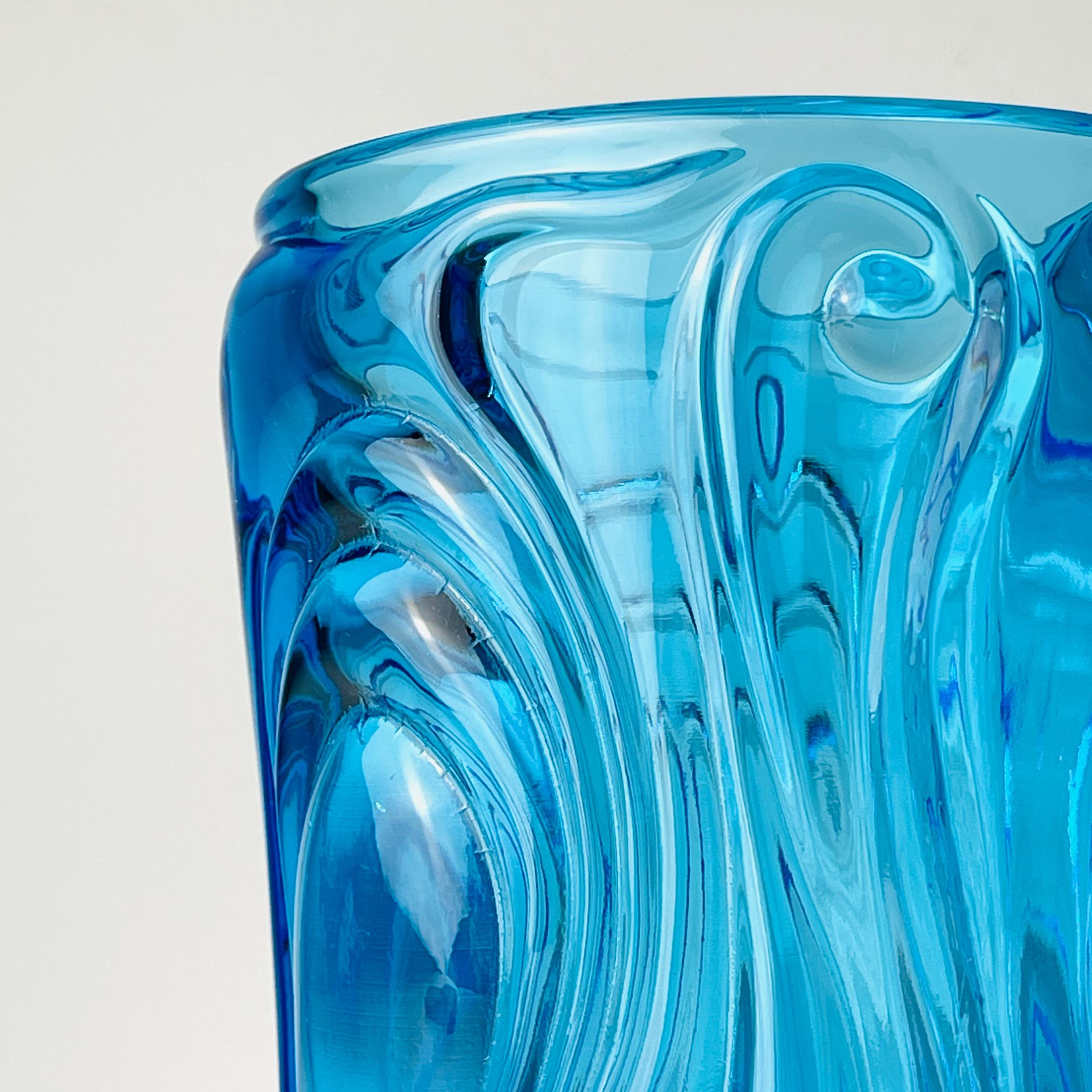 Blaue Vase aus Kunstglas, Italien 1970er Jahre im Angebot 6