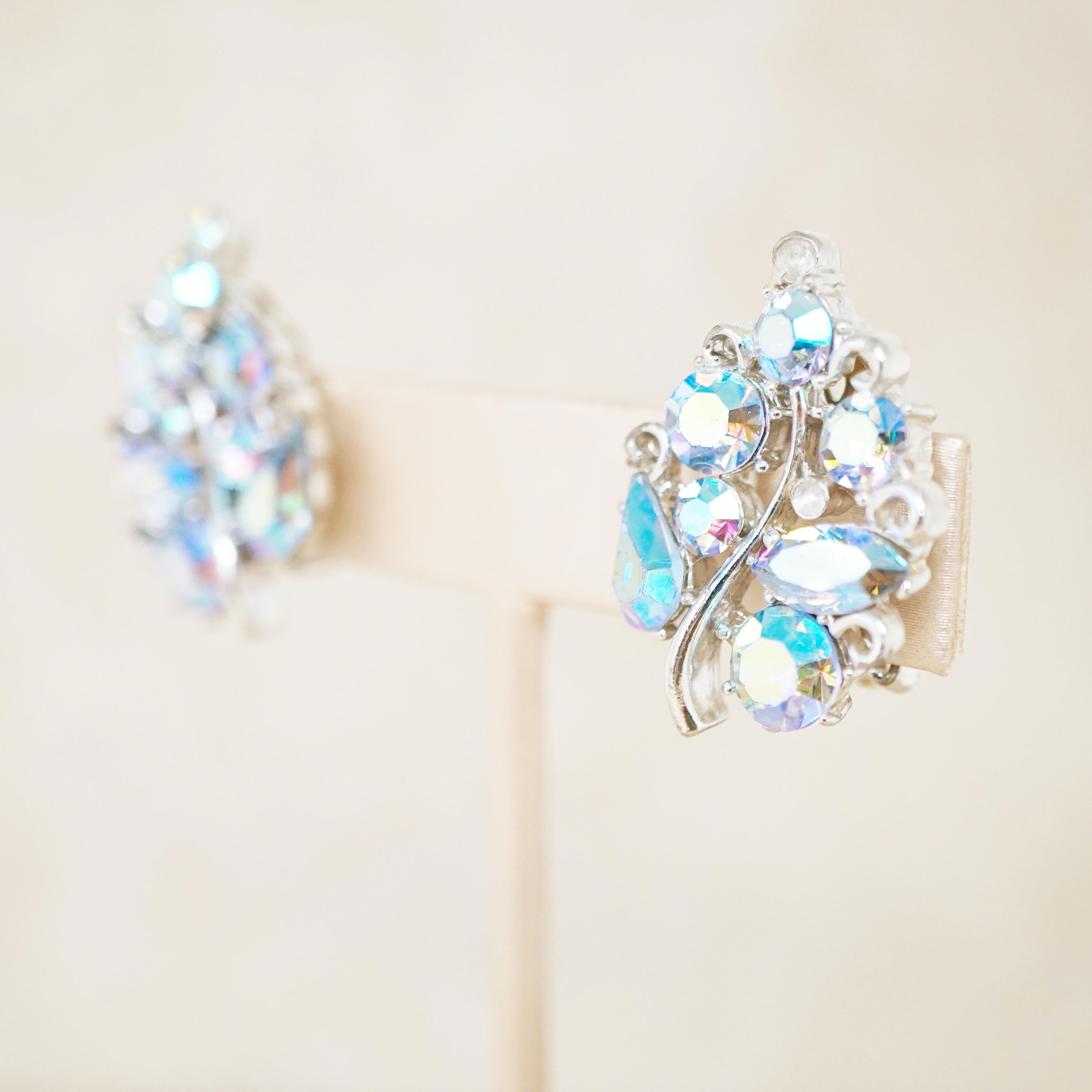 Vintage Blue Aurora Borealis Crystal Leaf Earrings by Lisner, 1950s For Sale 2