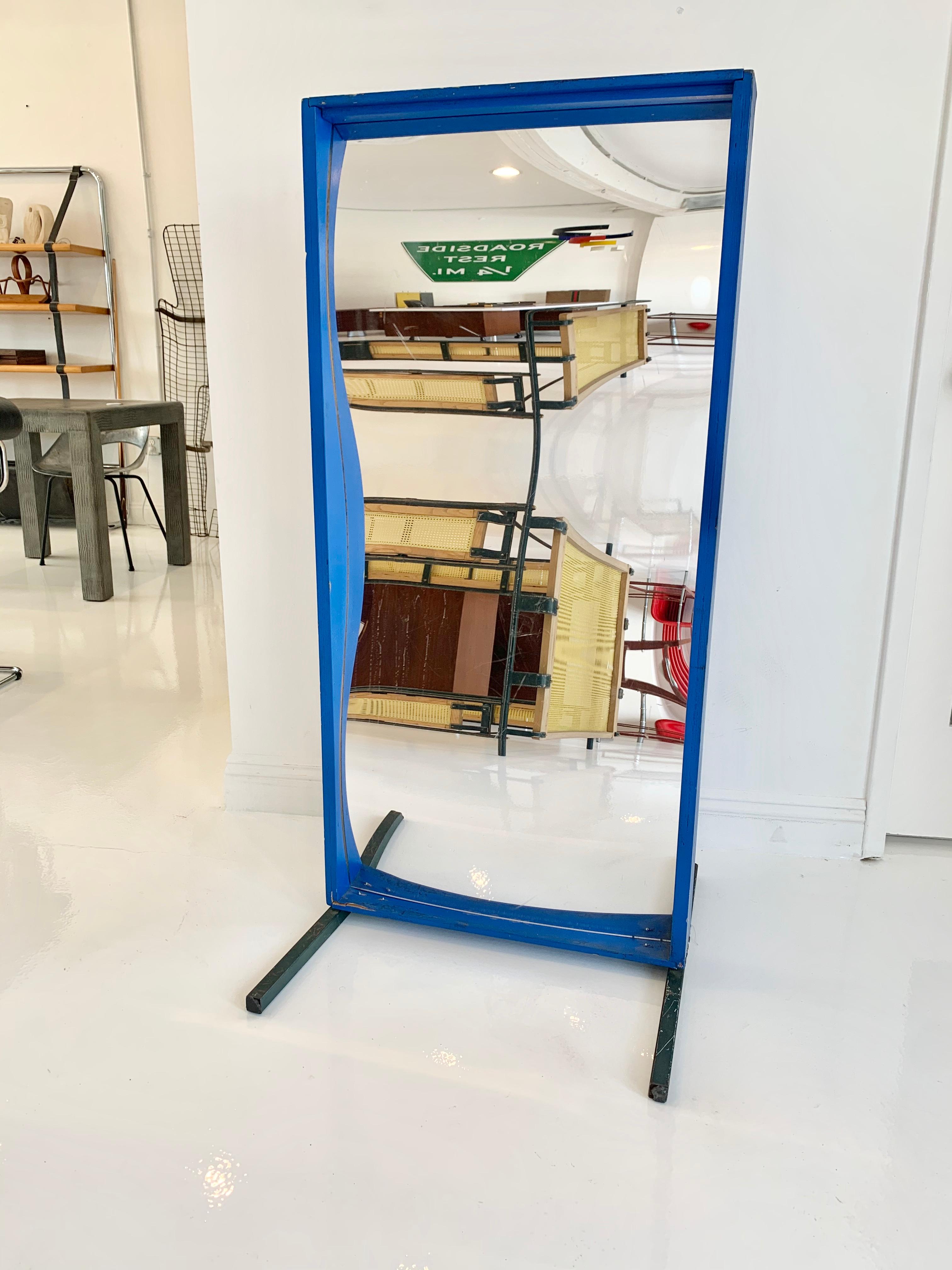 Very cool vintage wood carnival fun house mirror. Painted blue and mounted on a sturdy metal base. Curvy acrylic mirror in good vintage condition with some scratches and wear as shown. Fun piece of memorabilia.

Actual wood mirror measures: 4