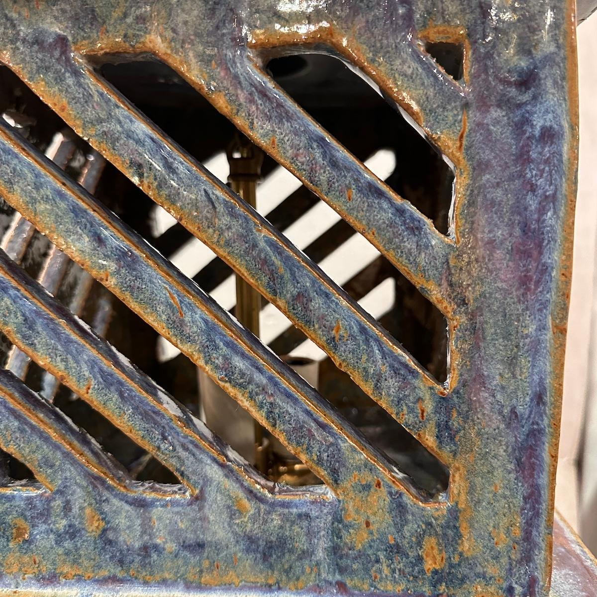 Italiano Lanterna in ceramica blu vintage in vendita