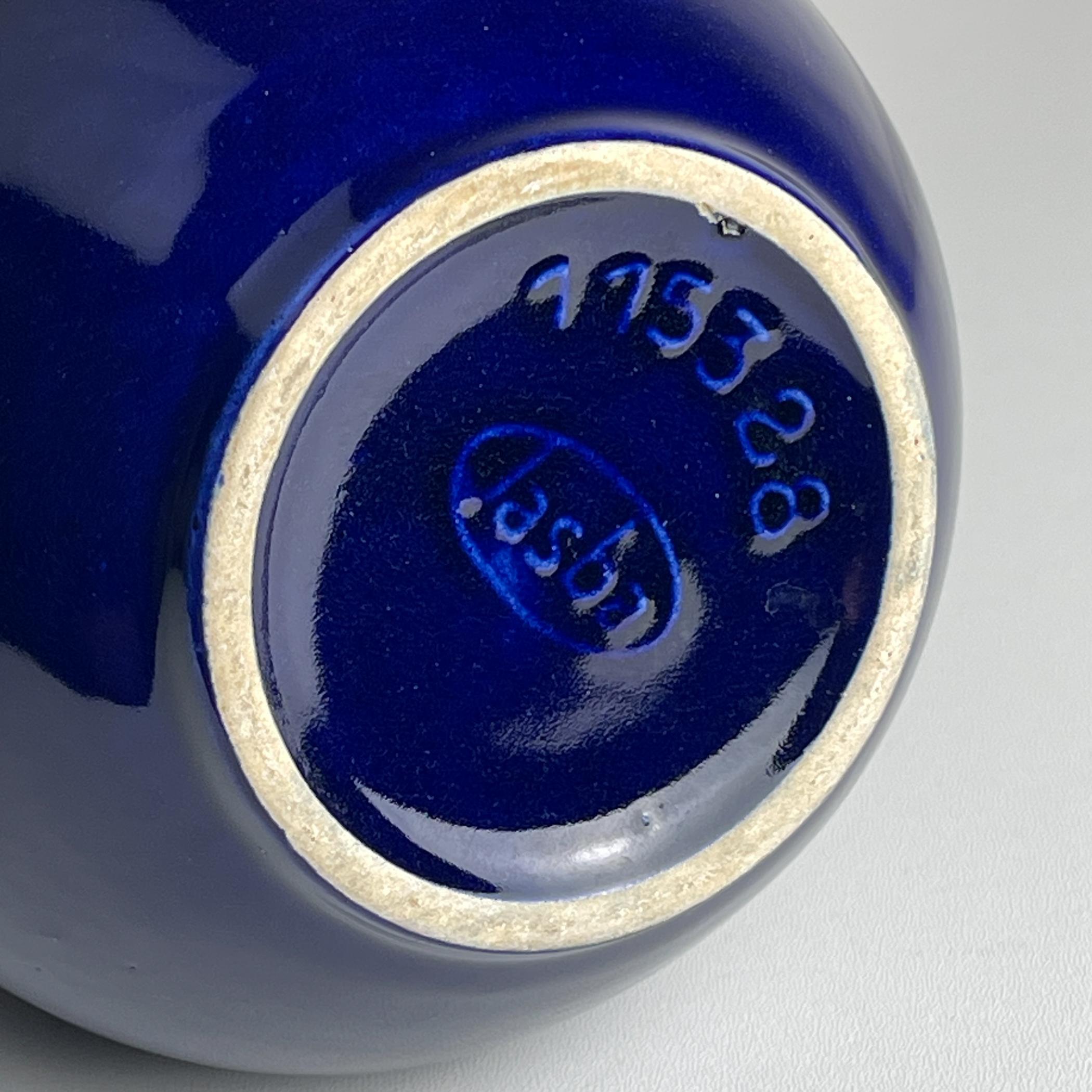 Vase en céramique bleue Lava de Jasba, Allemagne de l'Ouest, années 1960 Bon état - En vente à Miklavž Pri Taboru, SI