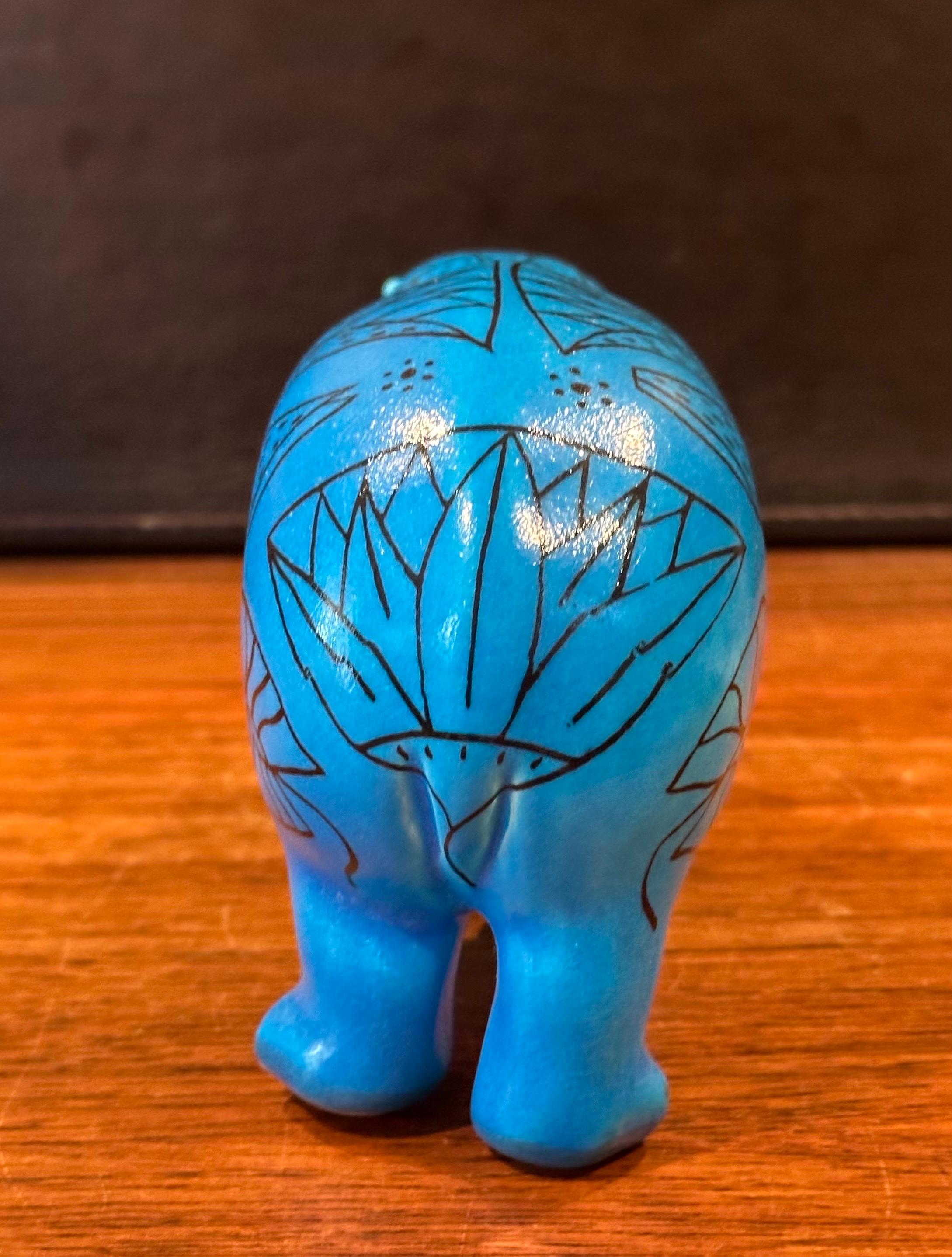 Scultura vintage in ceramica blu 