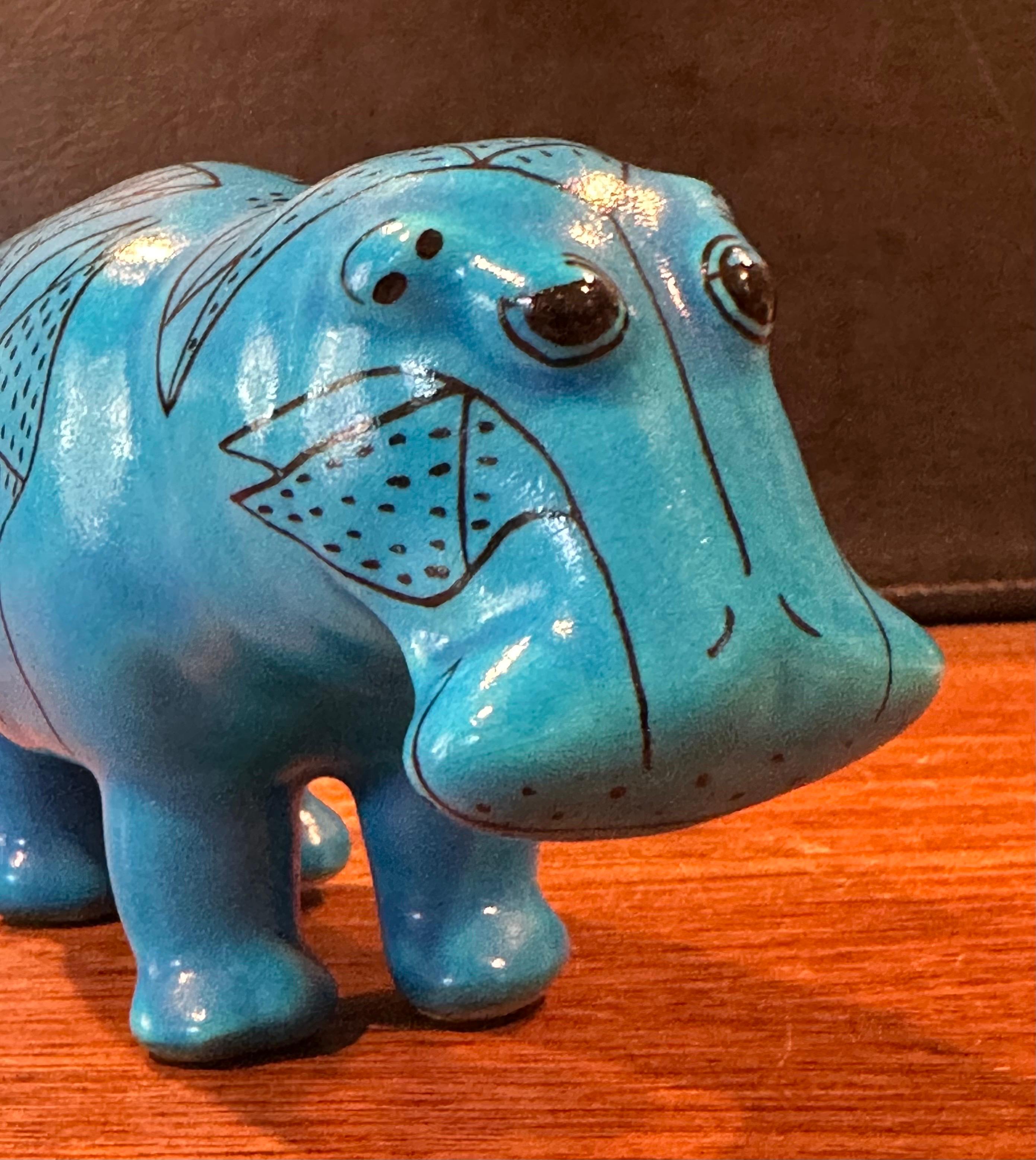 Scultura vintage in ceramica blu 
