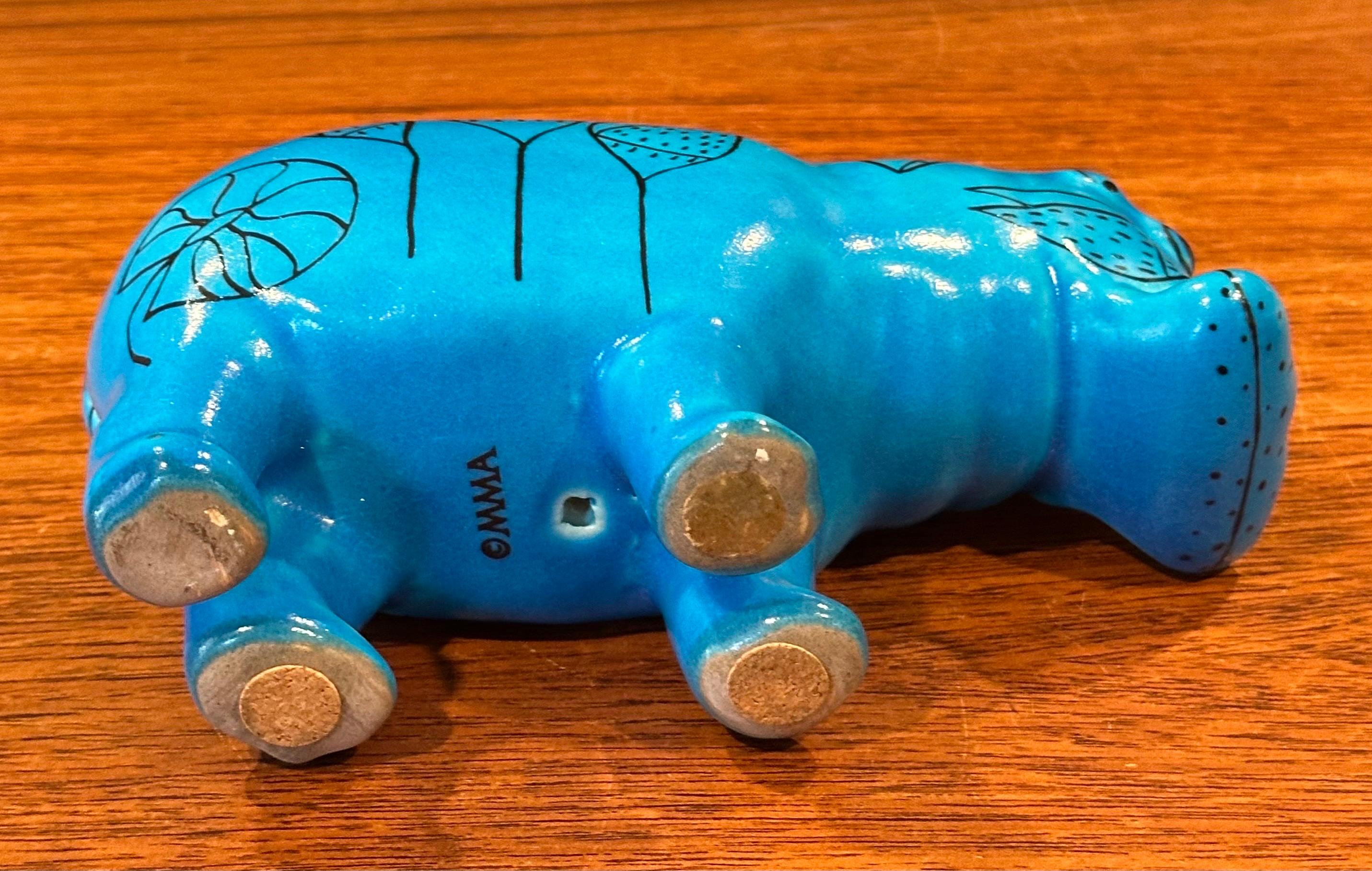 Scultura vintage in ceramica blu 
