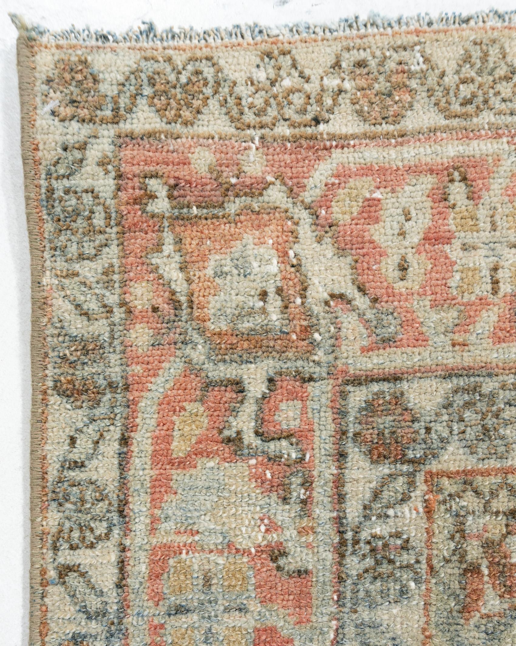 Vintage Blue Distressed Persian Malayer Läufer im Angebot 4