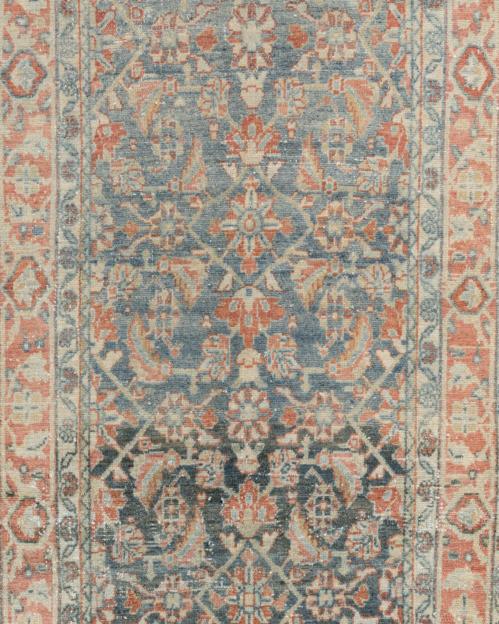 Vintage Blue Distressed Persian Malayer Läufer im Zustand „Gut“ im Angebot in New York, NY