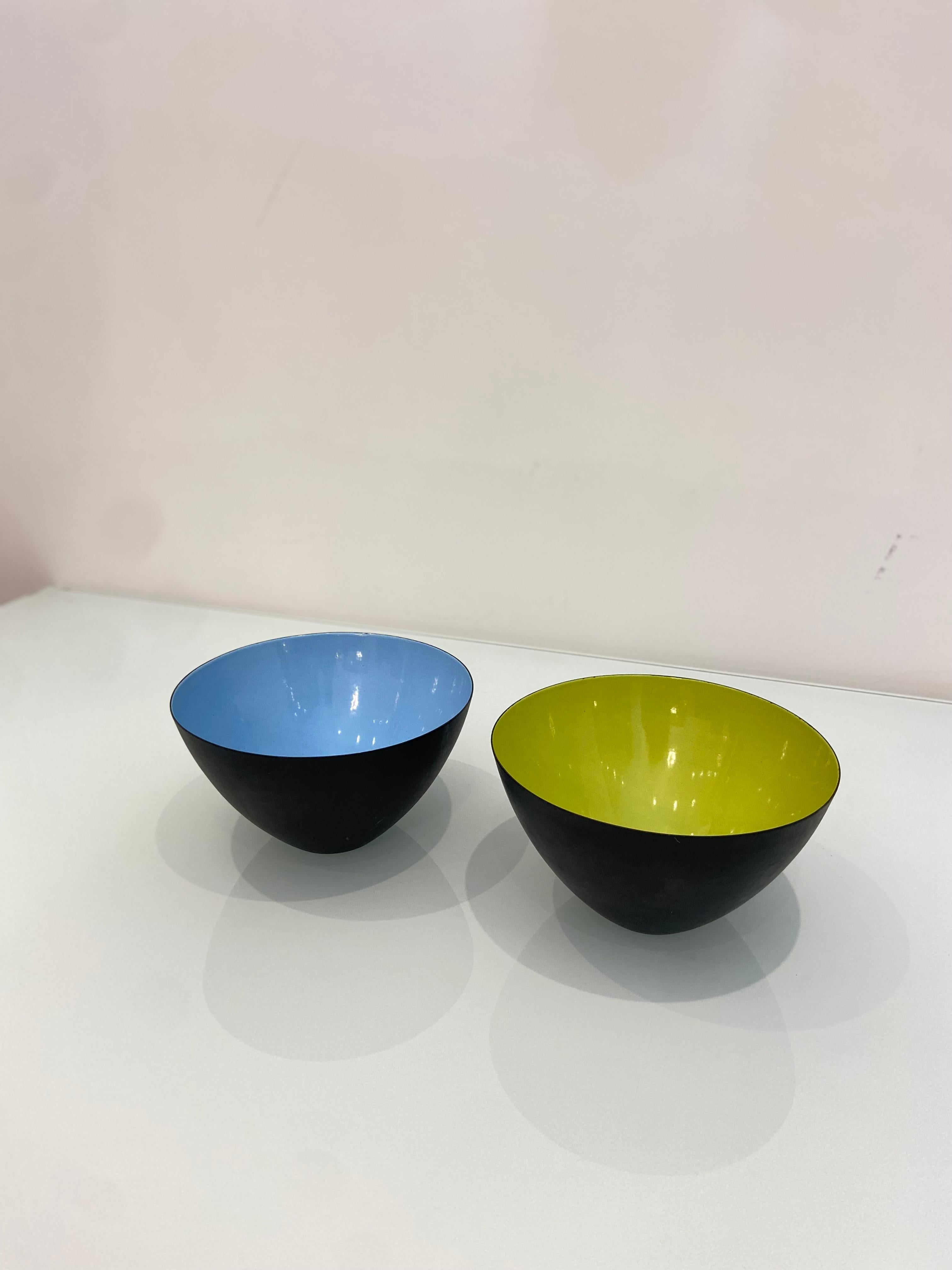 Émaillé Vintage Blue Enamel Krenit Bowl By Herbert Krenchel Circa 1960's.