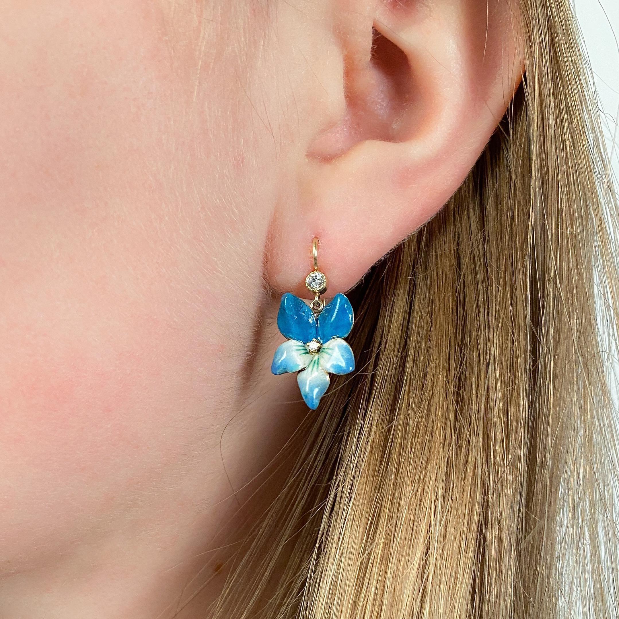 Women's Vintage Blue Enamel Violet Earrings of 14k Gold For Sale