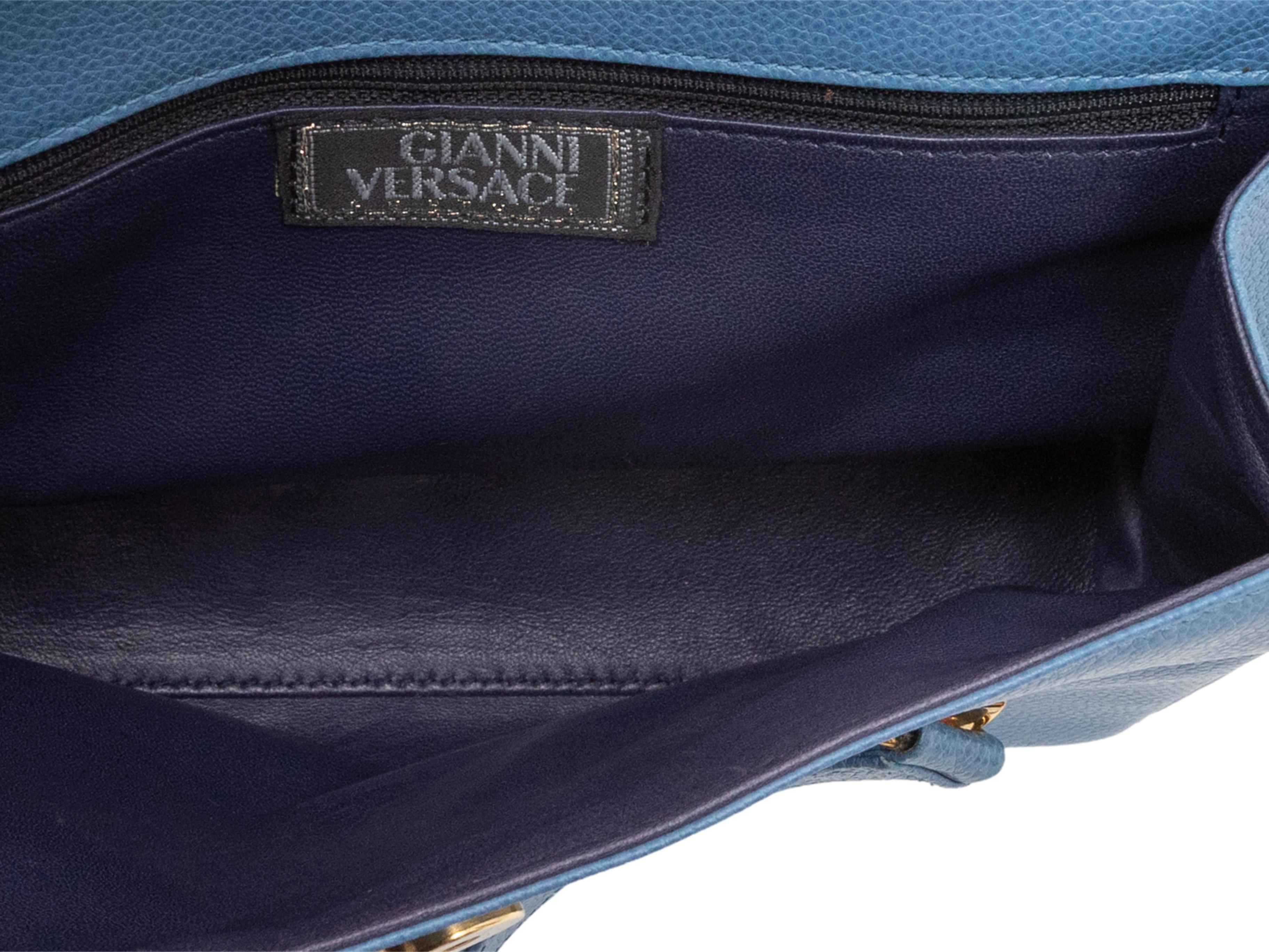 Sac à bandoulière en cuir Gianni Versace Medusa, bleu vintage en vente 1