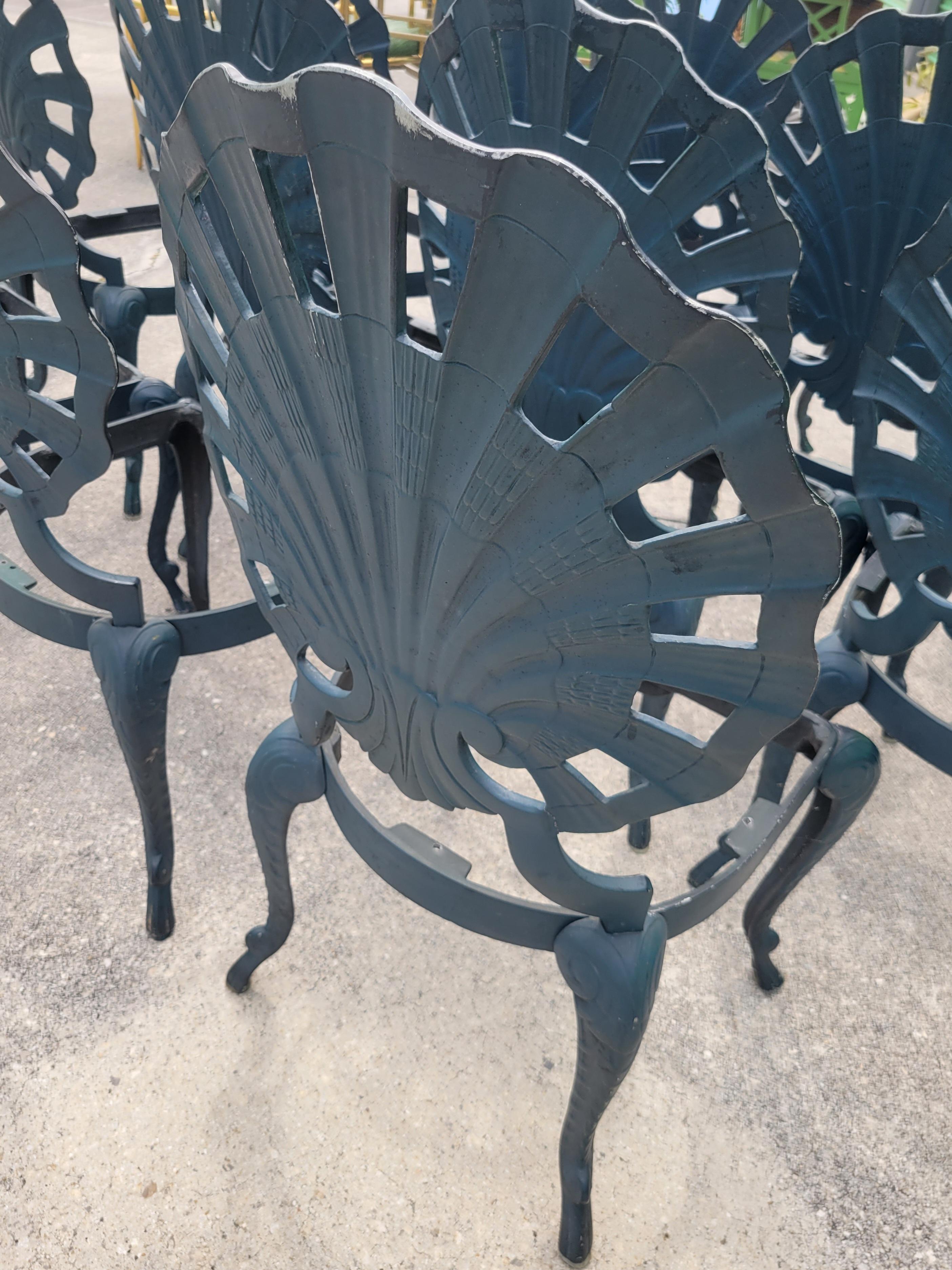 Fer Fauteuils de patio Jordan Regency vintage bleu vert fer coquillage Grotto Brown 14 en vente