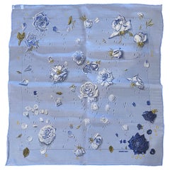 Carré de poche vintage en soie bleue Hermes Carrs Floral avec boîte rectangulaire d'origine