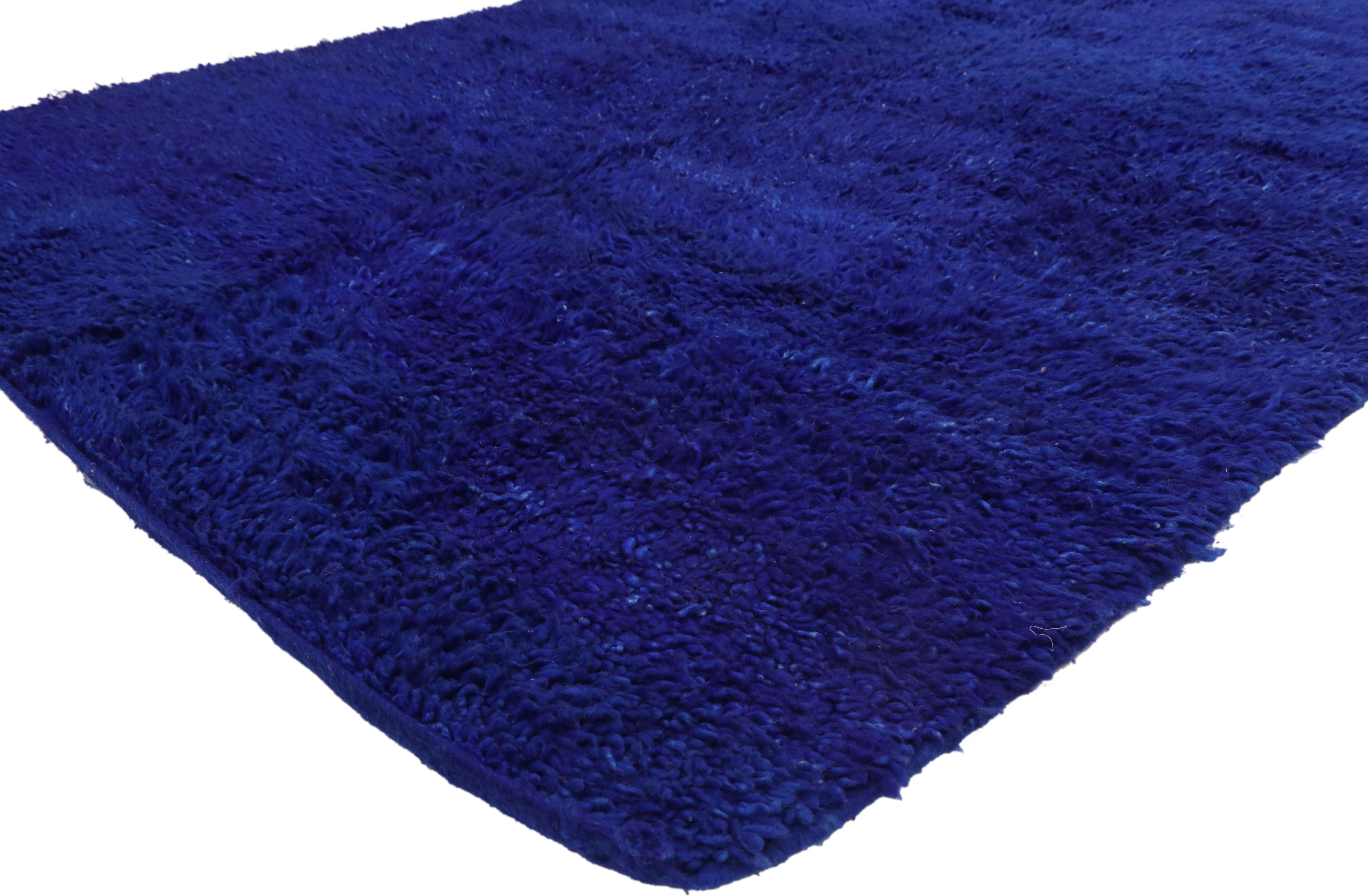 21011, vintage blue indigo Beni Mrirt Moroccan rug, Berber Blue Moroccan rug. This hand knotted wool vintage Beni Mrirt Moroccan rug emanates function and versatility with it's shaggy pile and modern vibes while staying true to the authentic spirit