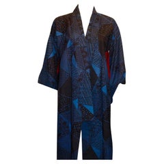 Kimono bleu vintage avec détails scintillants inhabituels
