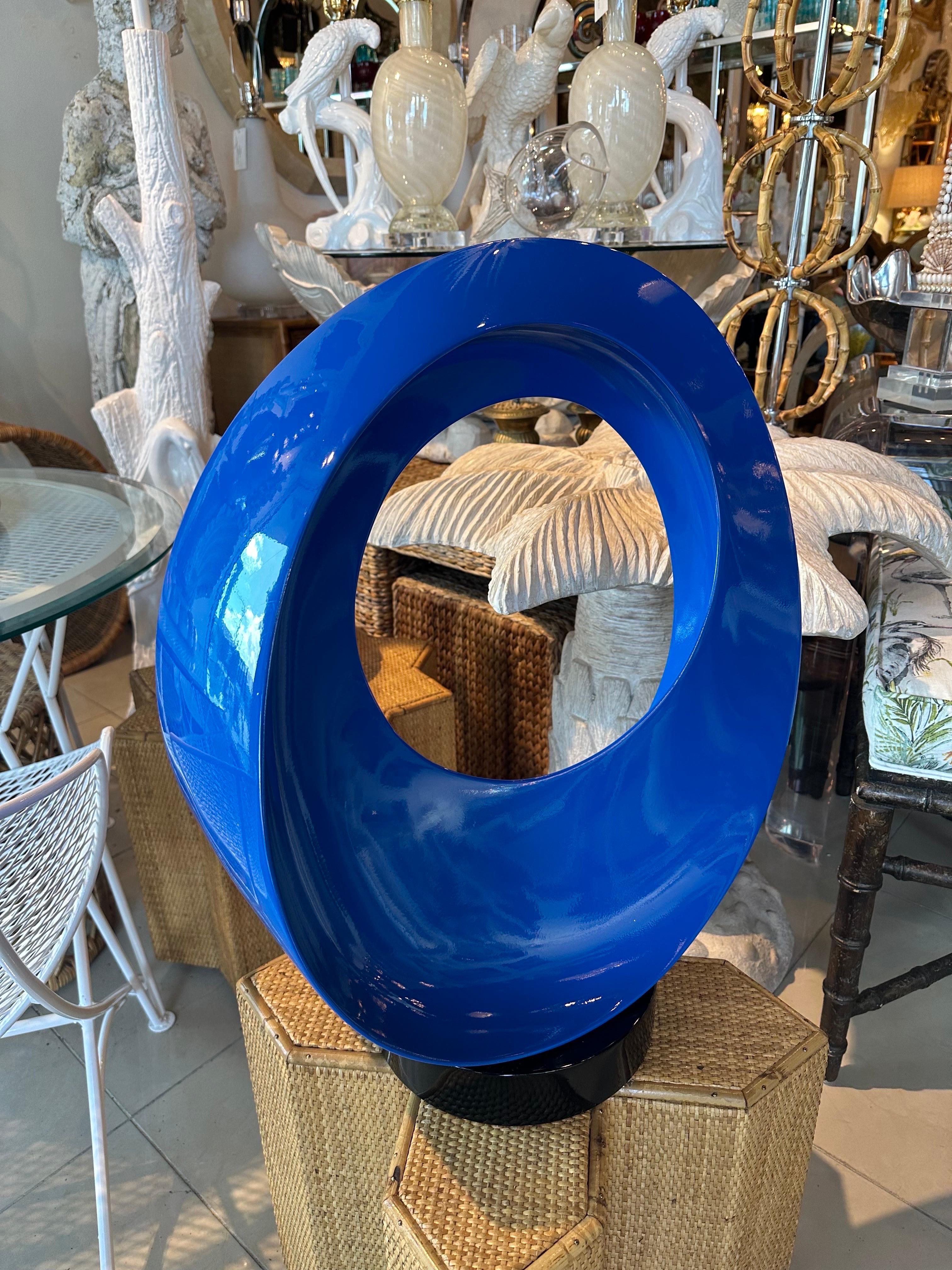 Late 20th Century Vintage Blue Lacquered Modern Freeform Abstract Wave Round Statue Sculpture  For Sale