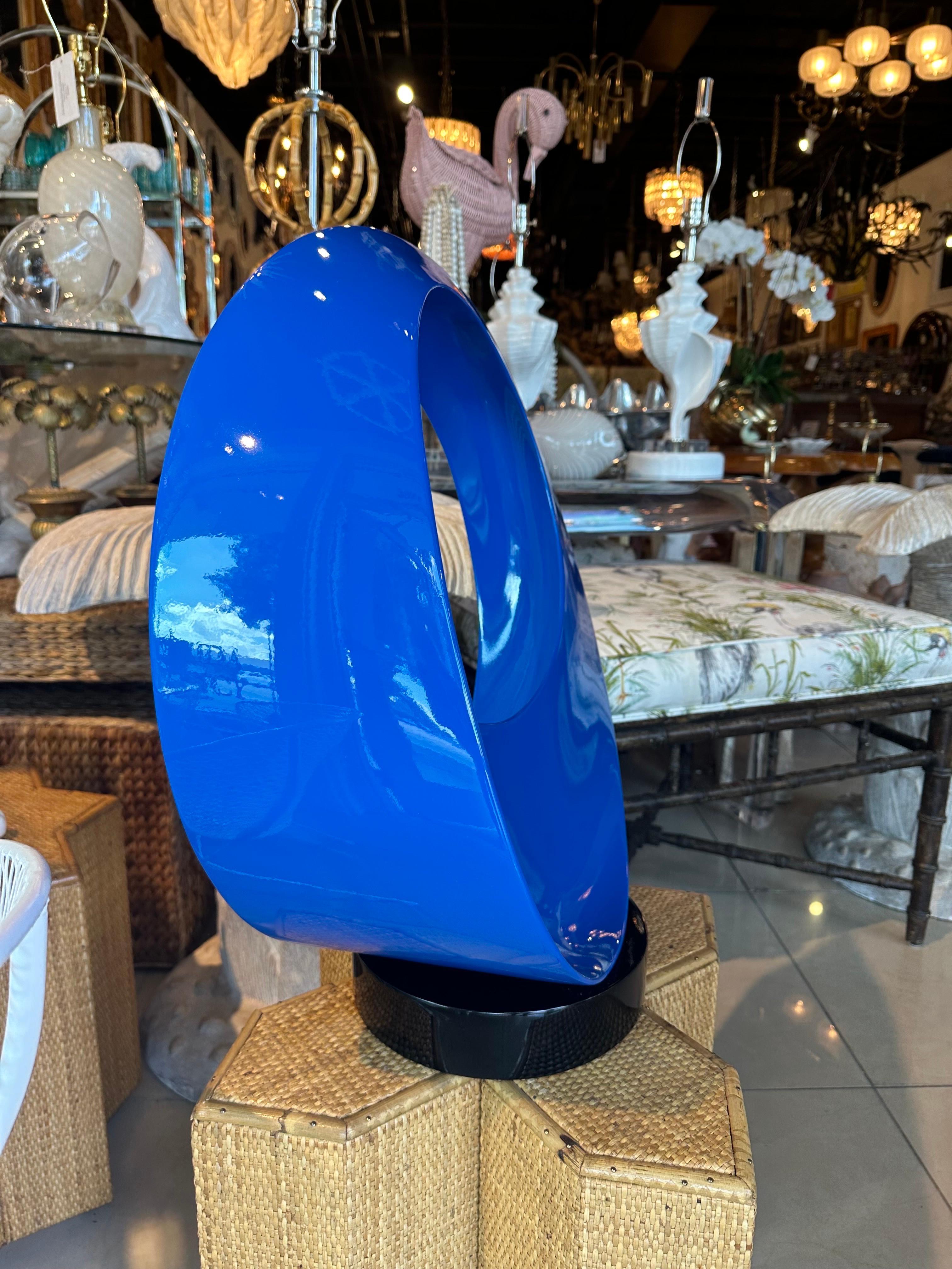 Vintage Blue Lacquered Modern Freeform Abstract Wave Round Statue Sculpture  For Sale 1
