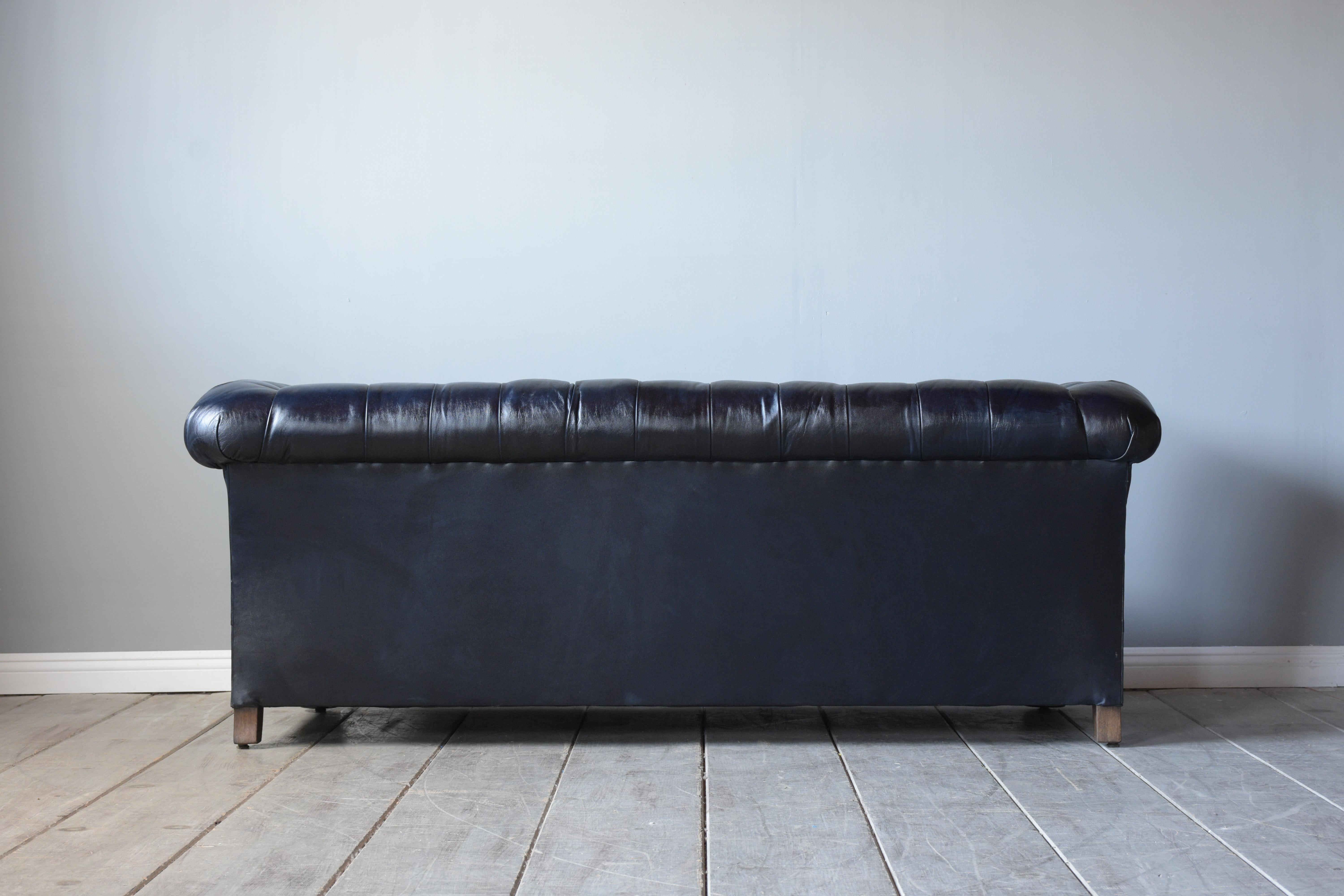 Vintage Blue Leather Chesterfield Sofa In Good Condition In Los Angeles, CA