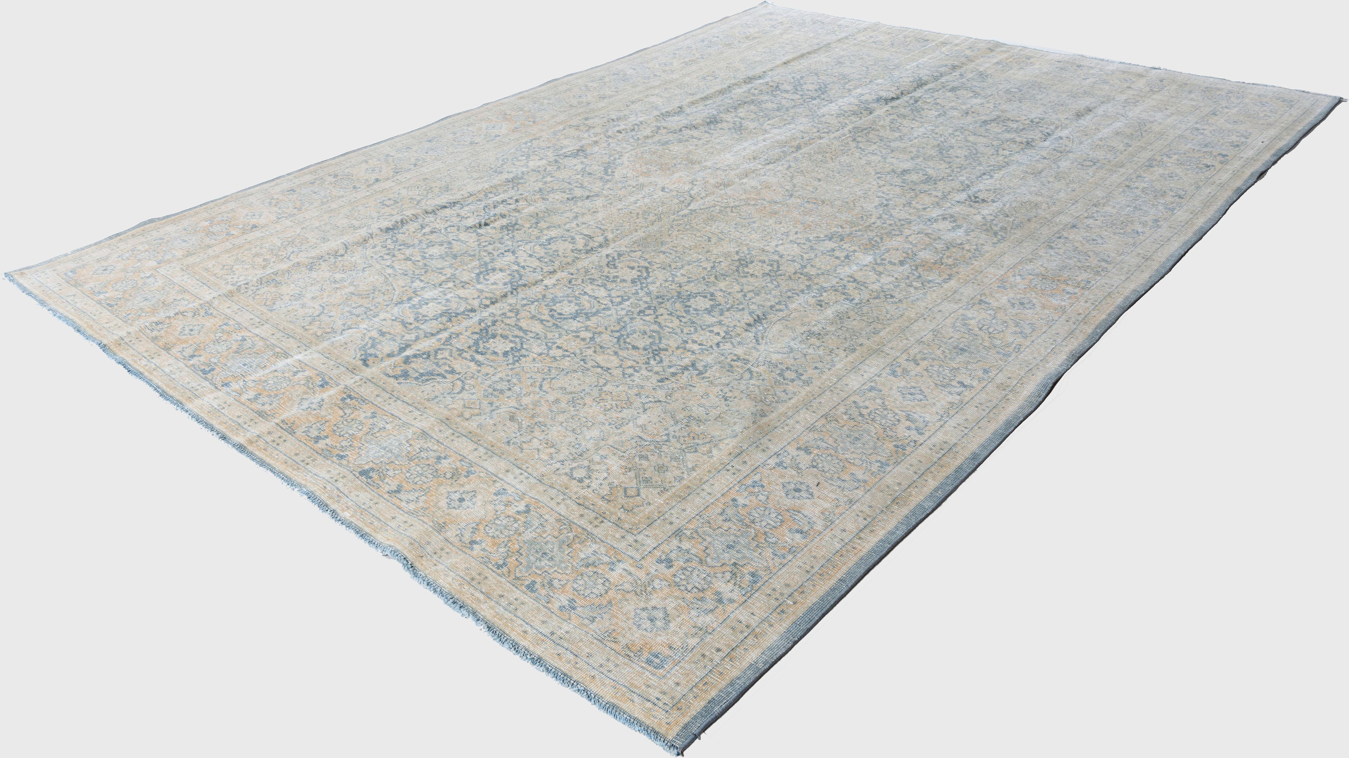 Vintage Blue Lightly Distressed Persian Tabriz Rug 7'7 x 10'8 en vente 5
