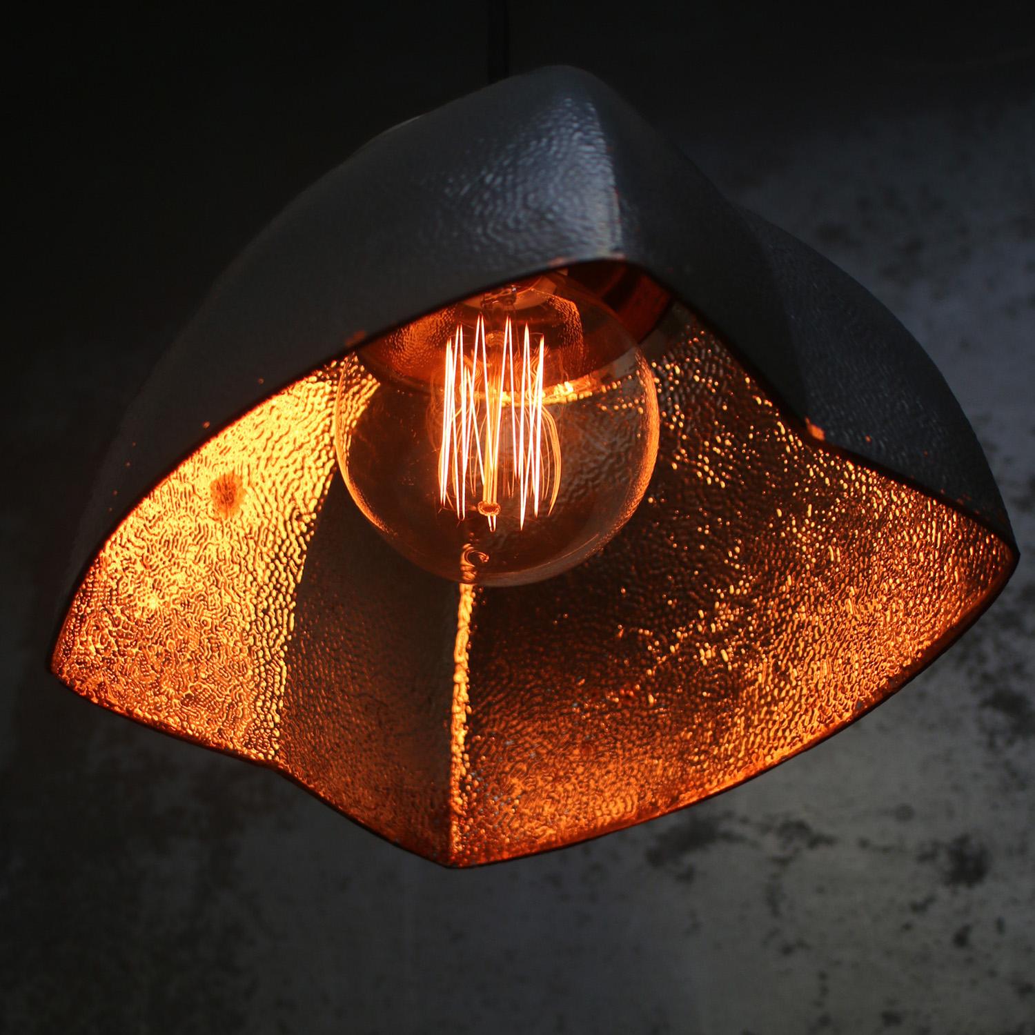 Ottone Lampada a sospensione in vetro specchio Mercury blu vintage in vendita