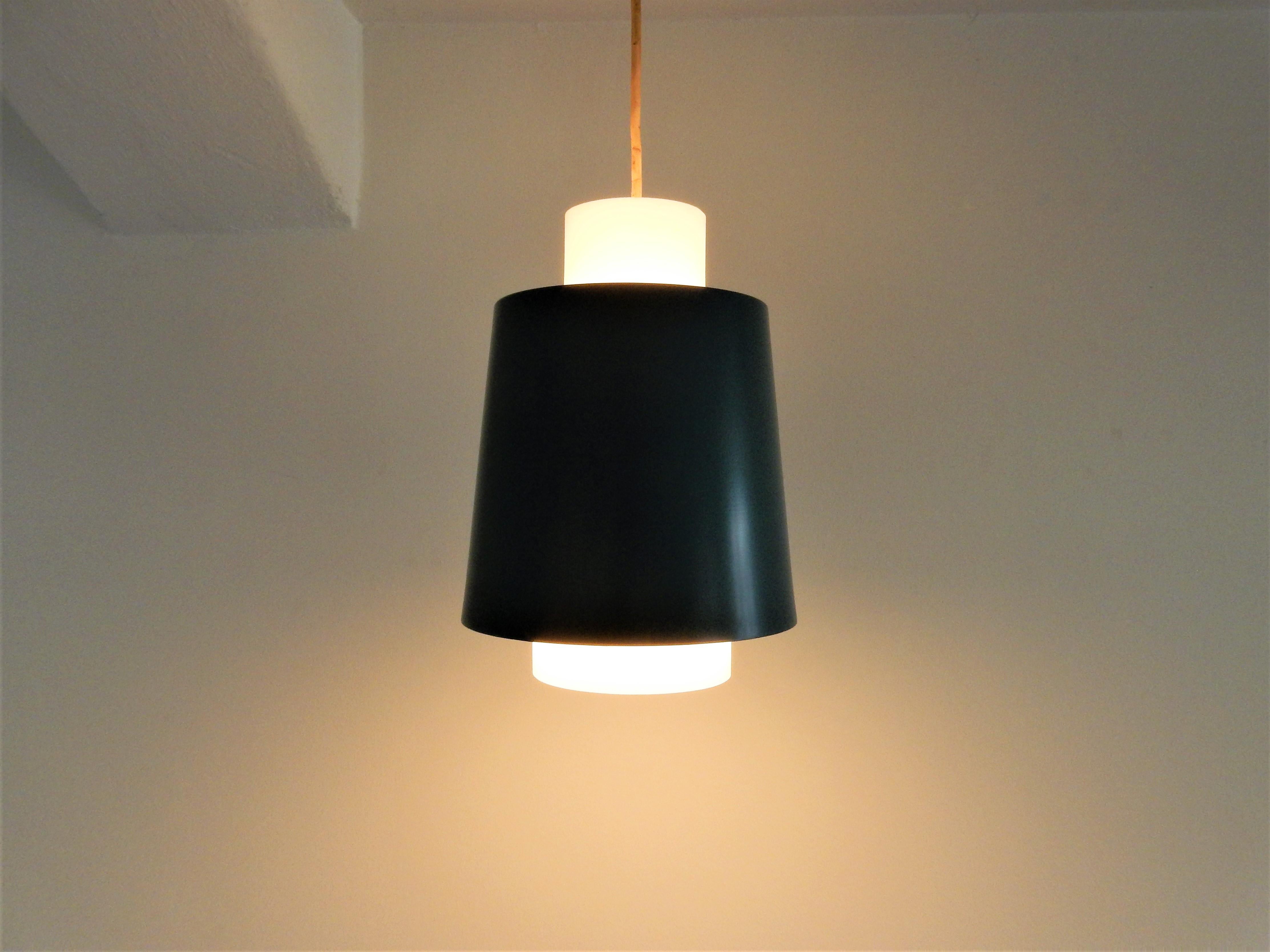 Vintage Blue Metal and White Opaline Glass Pendant Lamp, 1960s In Good Condition For Sale In Steenwijk, NL