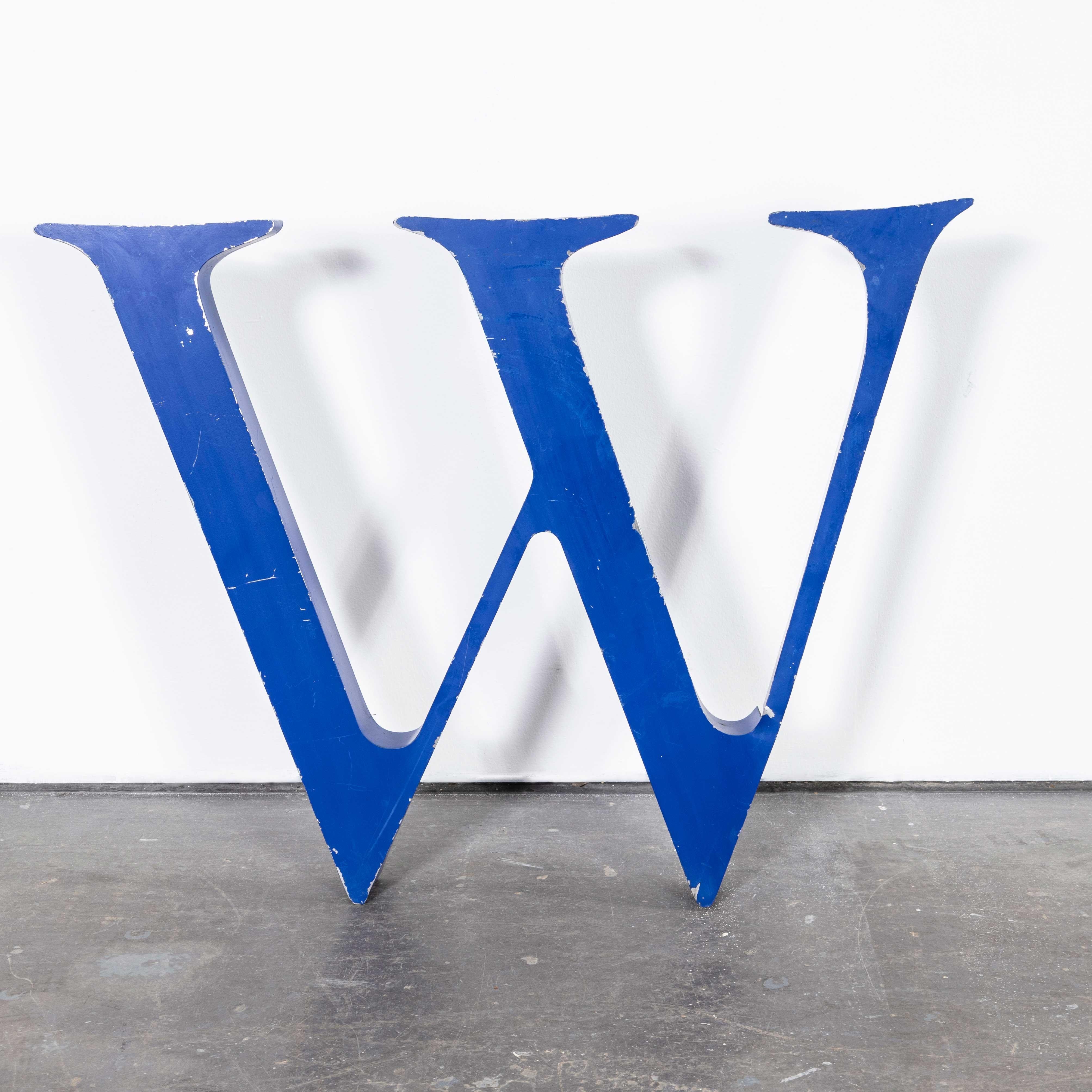 Vintage Blue Metal Letter - Large W In Good Condition For Sale In Hook, Hampshire
