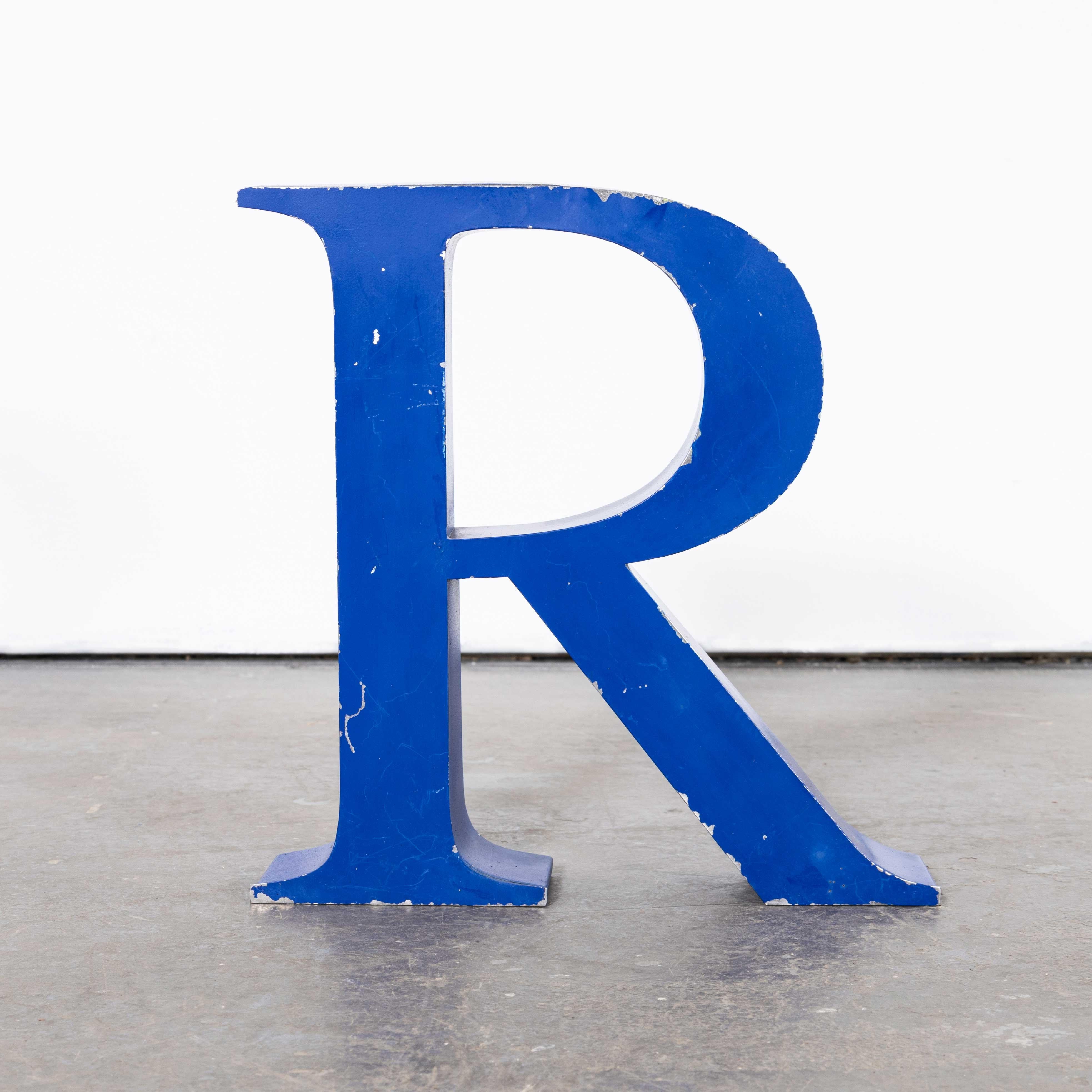 Vintage Blue Metal Letter - Medium R In Good Condition In Hook, Hampshire
