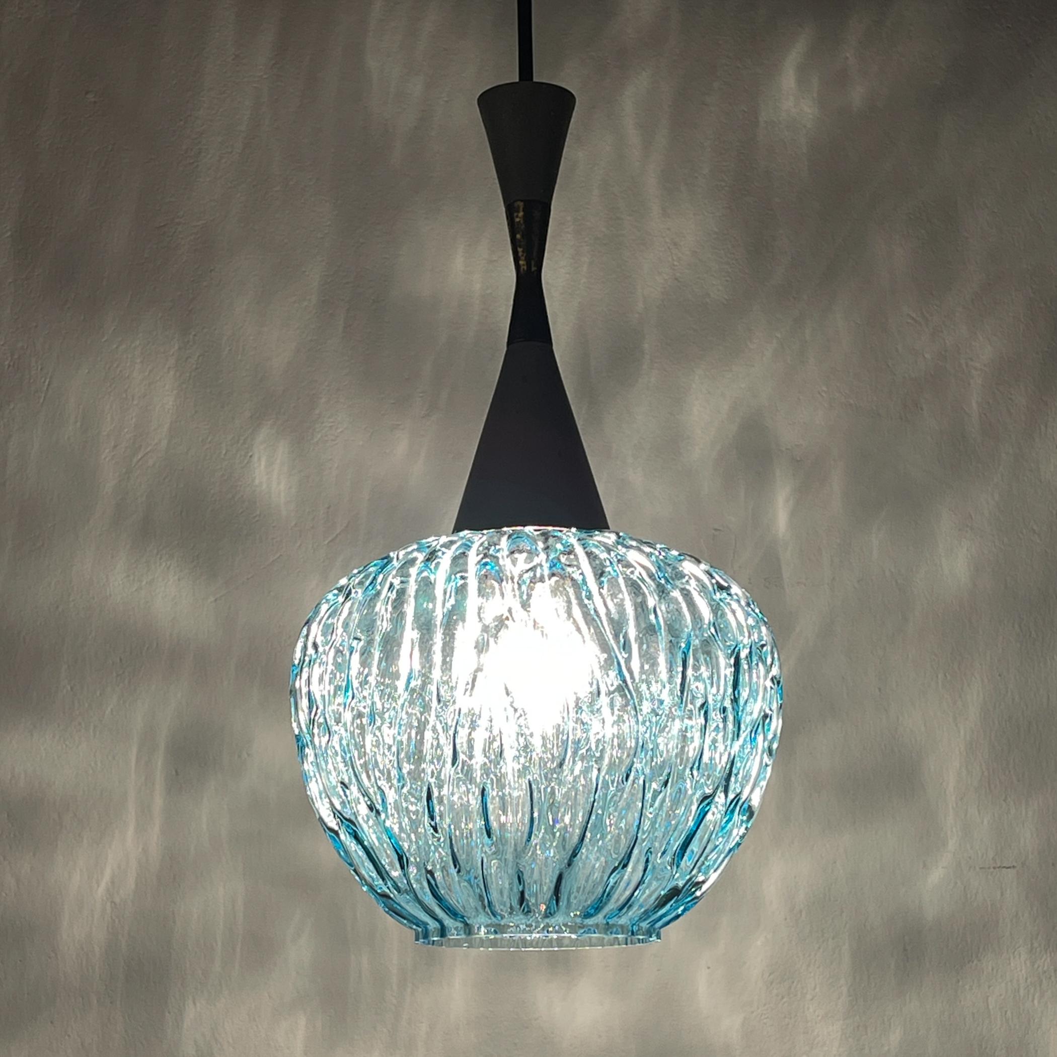 Lámpara colgante vintage azul de Murano de Stilnovo, Italia Años 50 Moderno de mediados de siglo en venta