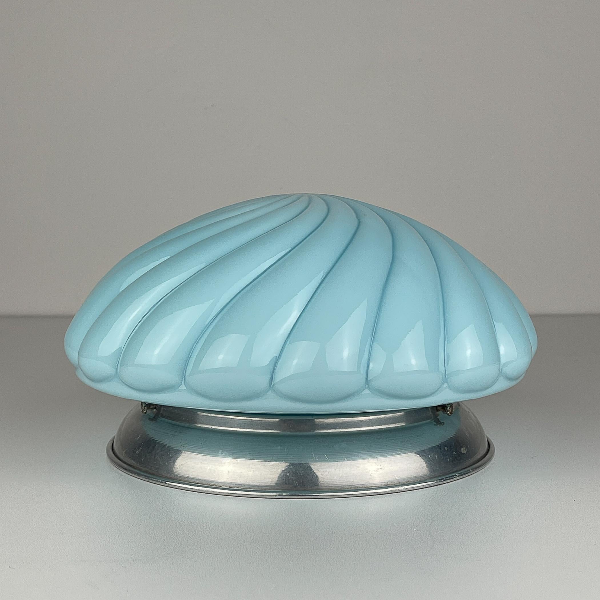 Lampe de table vintage en opaline bleue, Italie 1950s Bon état - En vente à Miklavž Pri Taboru, SI