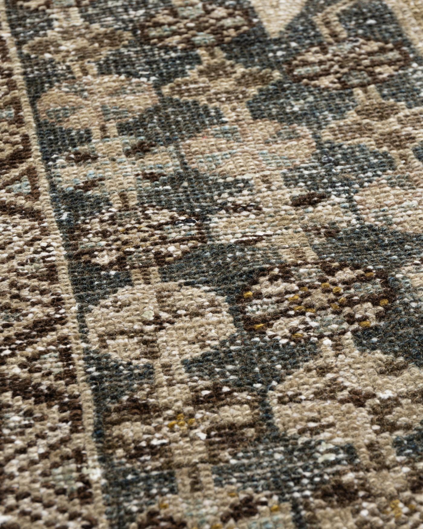 Tappeto Mazlagan blu vintage, persiano, con segni di invecchiamento, 4'5 x 6'3 in vendita 5