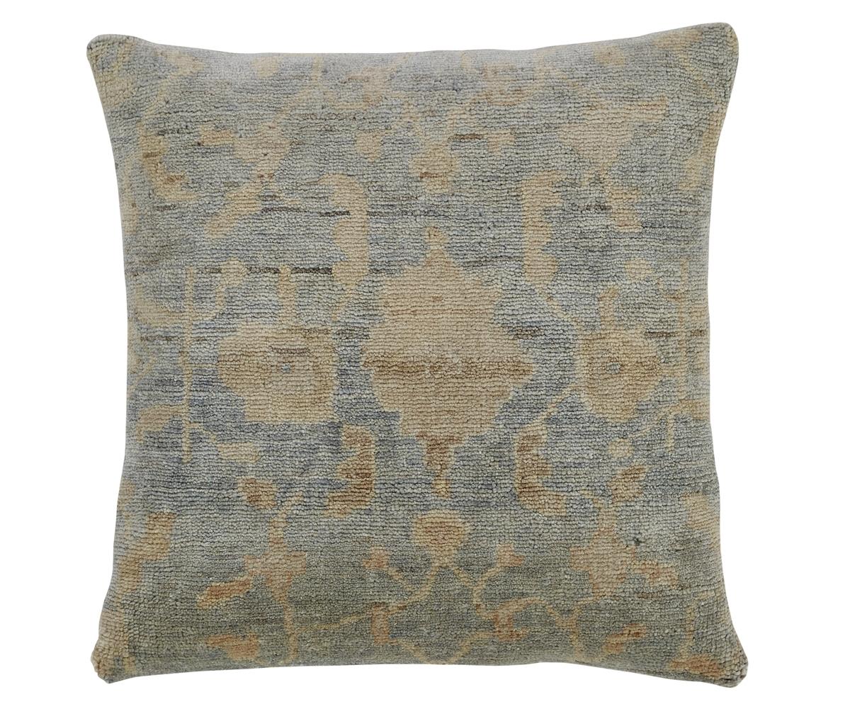 This new accent pillow of East-meets-West design aesthetic showcases a floral design with predominant Vintage gray color. 
Hand-made, using either 100% premium wool.

This pillow measure: 22