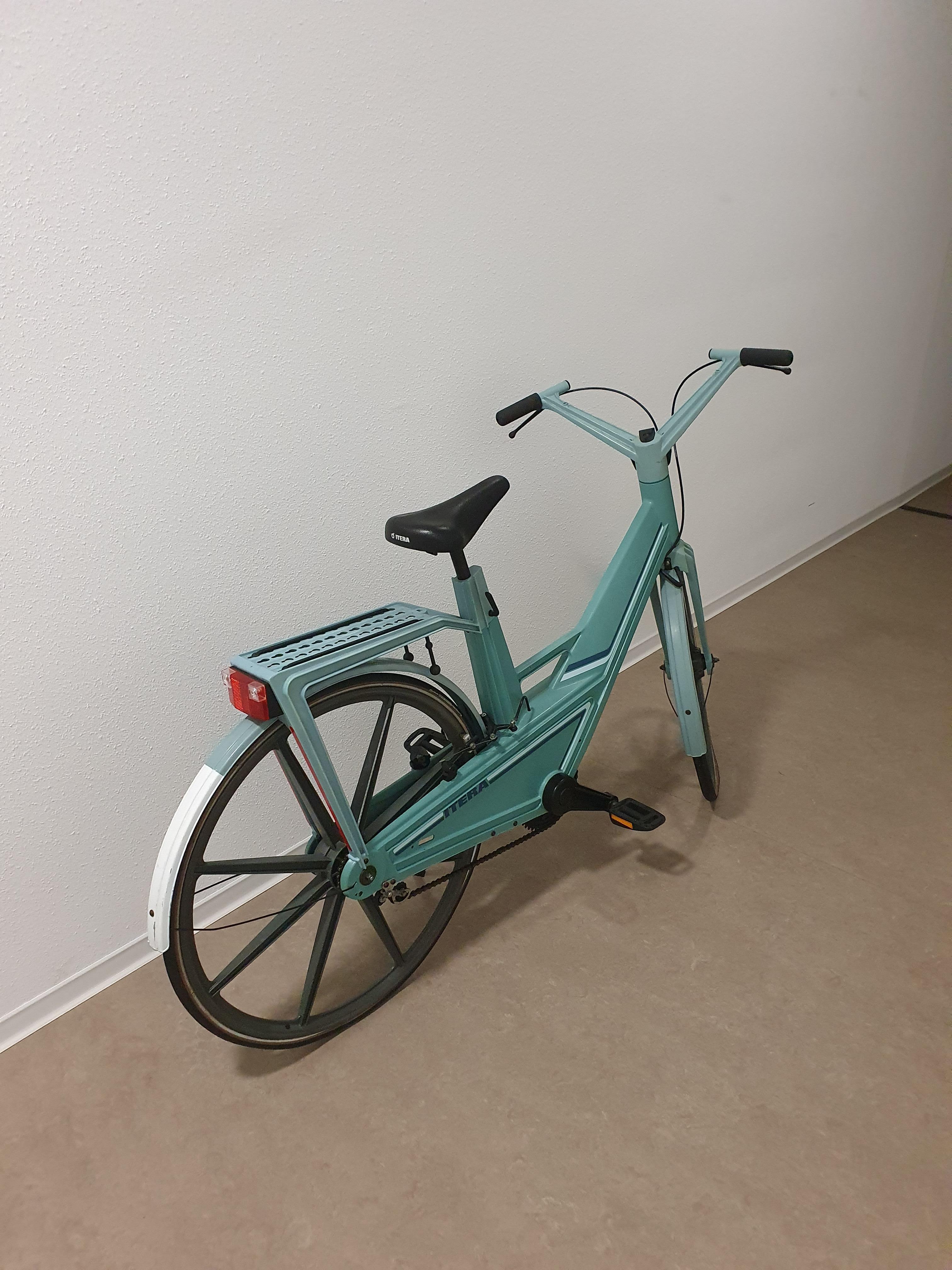 Vintage blue plastic bike Itera from Volvo Sweden, 1980s In Good Condition For Sale In WEERT, NL