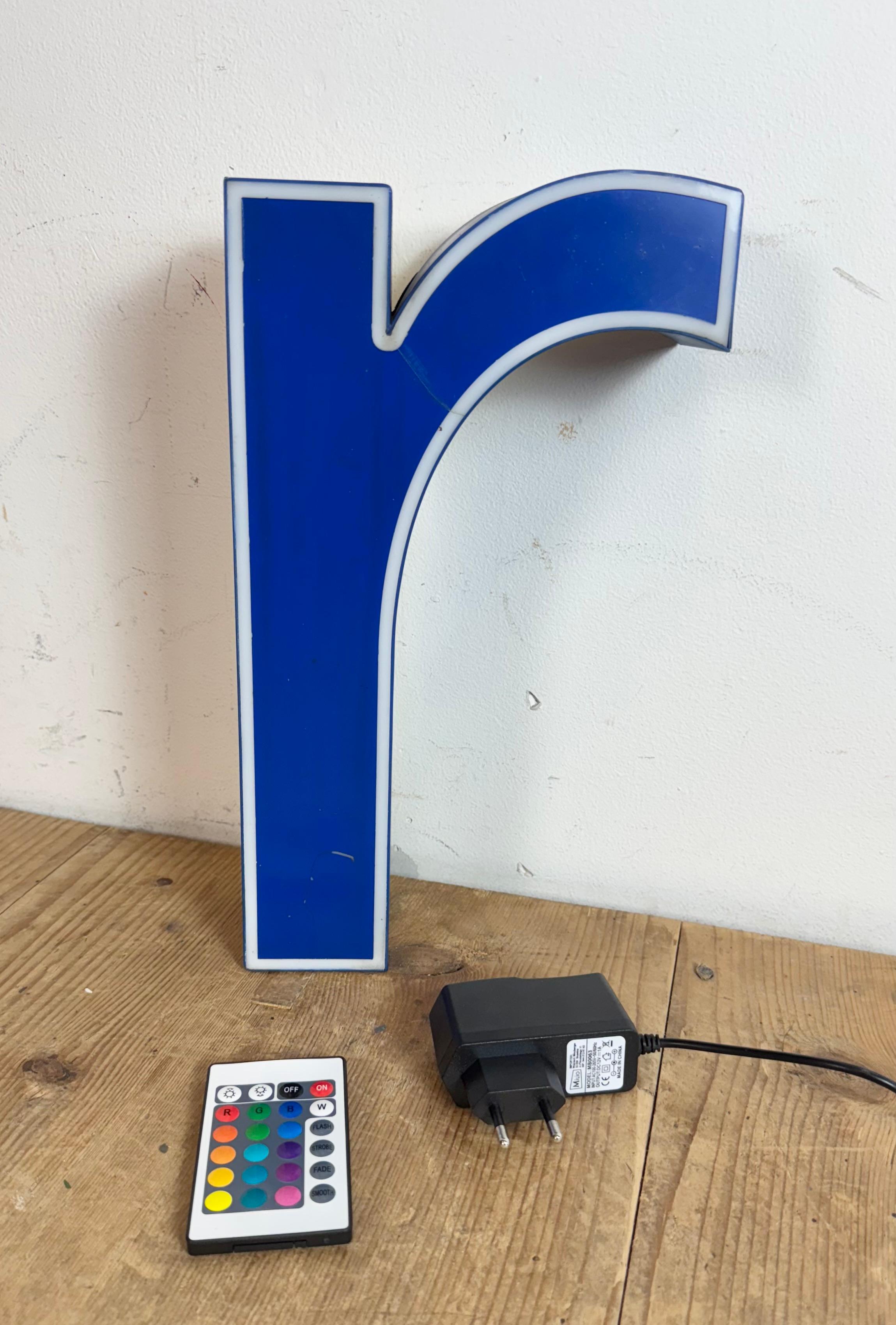 Vintage Blue Plastic Illuminated Letter R , 1970s For Sale 8