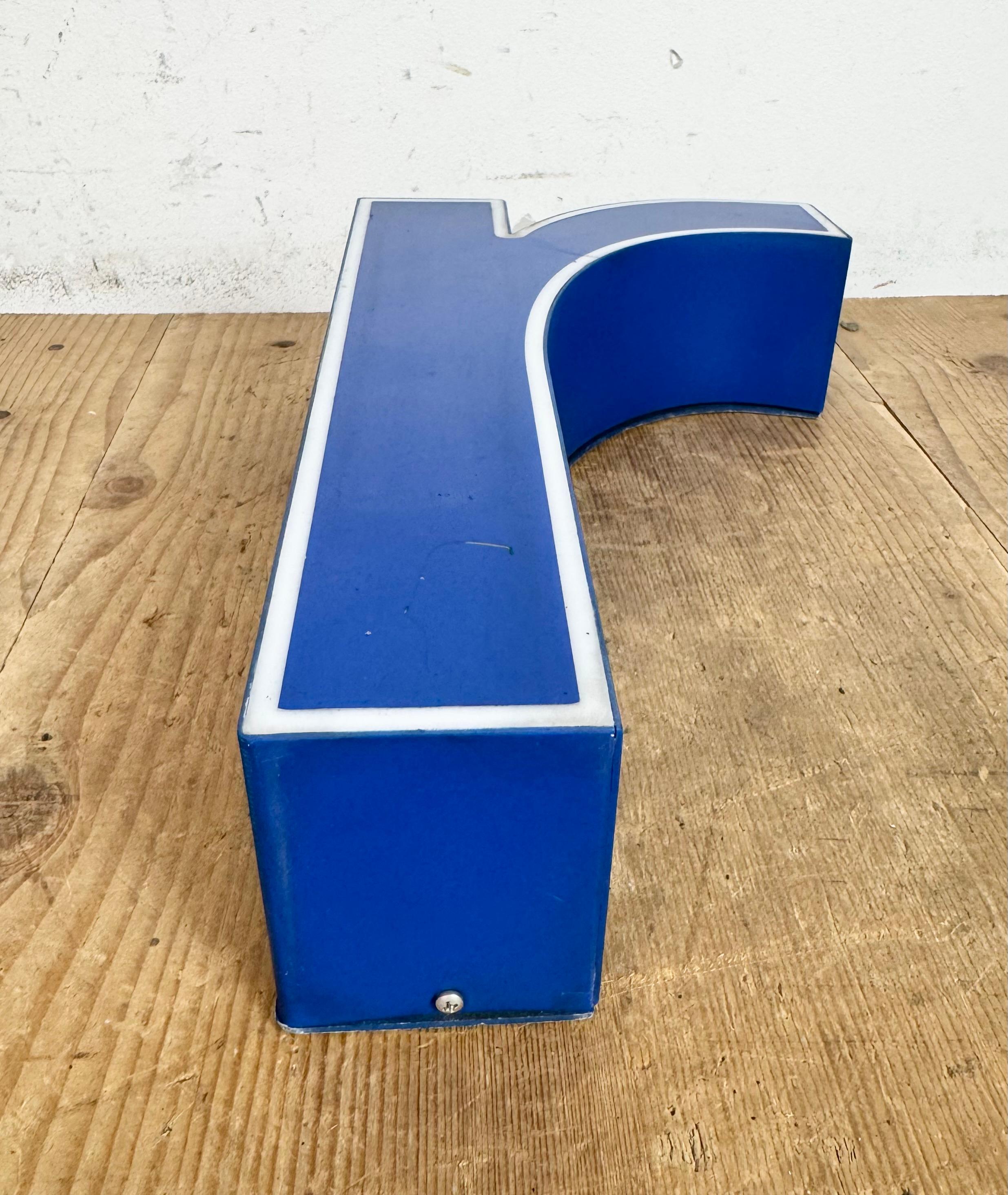 Late 20th Century Vintage Blue Plastic Illuminated Letter R , 1970s For Sale