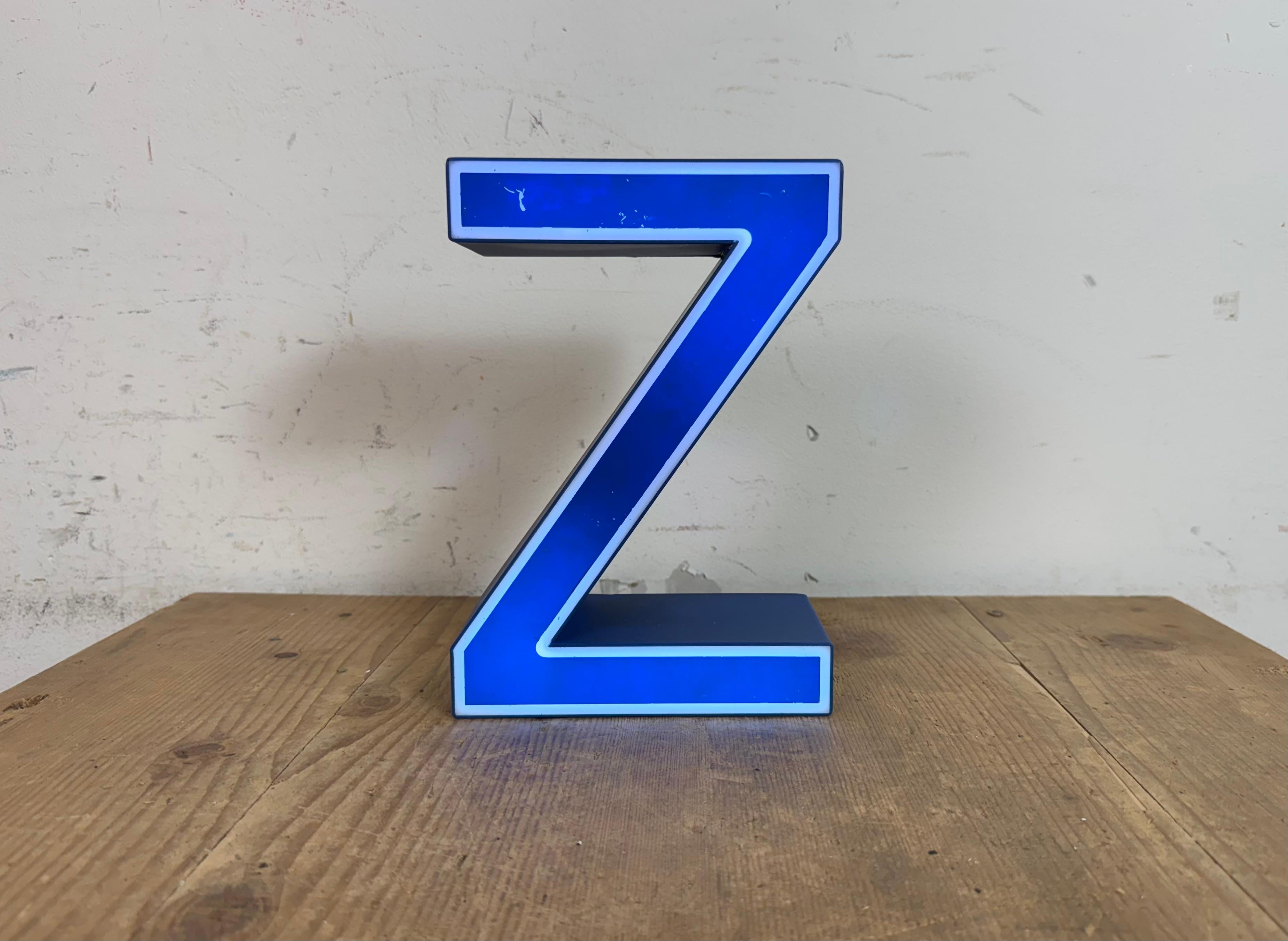 Vintage Blue Plastic Illuminated Letter Z , 1970s For Sale 4