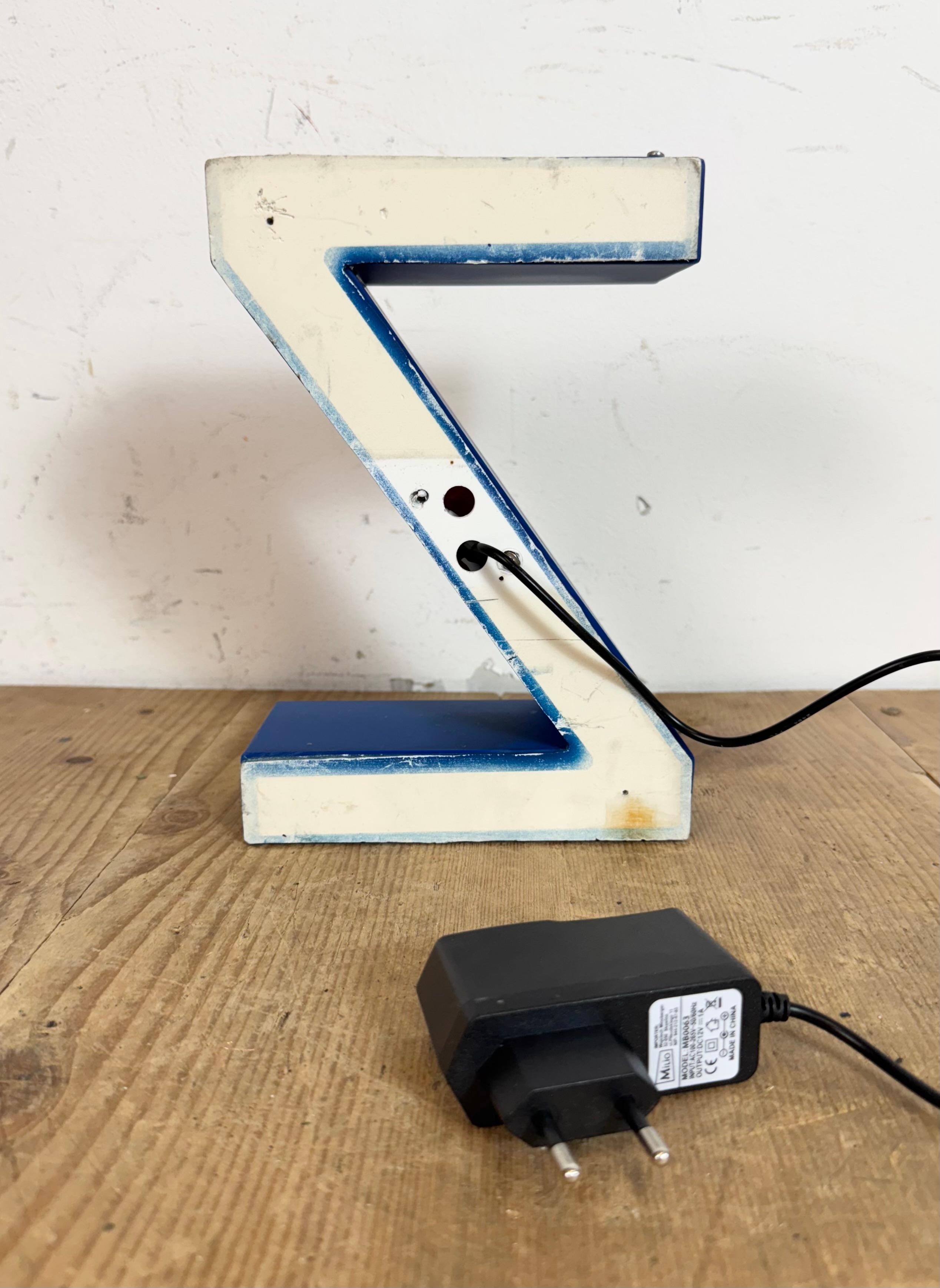 Vintage Blue Plastic Illuminated Letter Z , 1970s For Sale 3