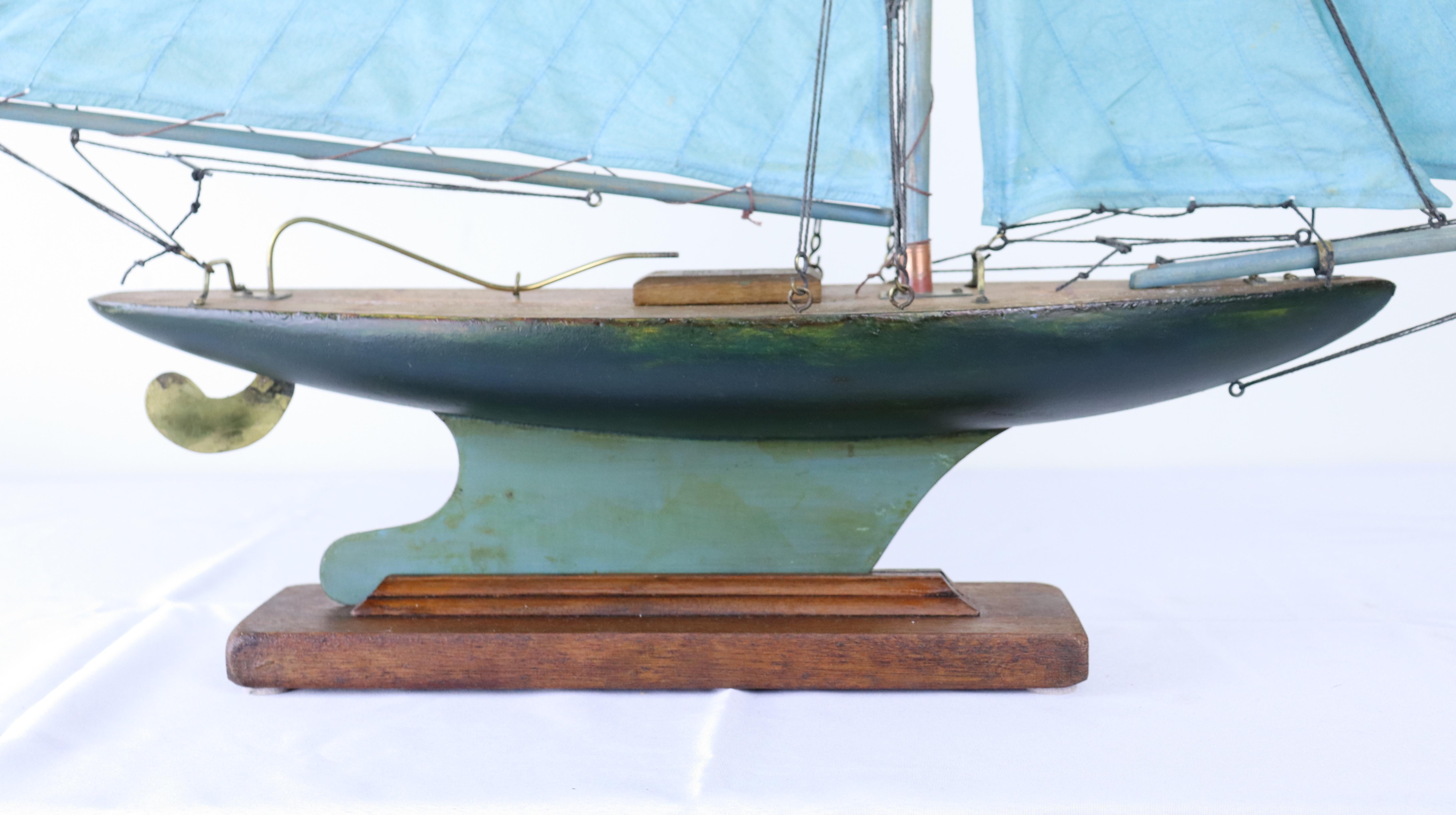 Blaue Segel-Teich- Yacht im Vintage-Stil - I im Angebot 3