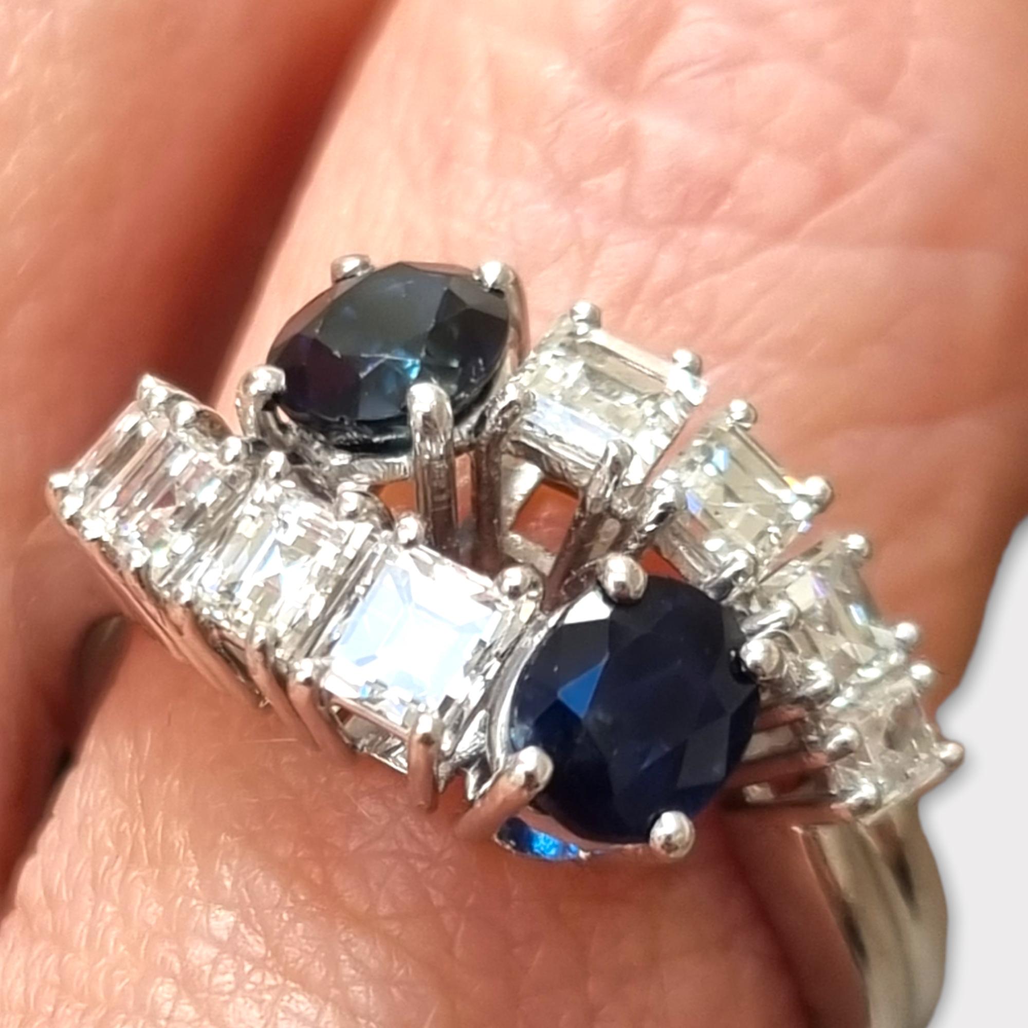 Vintage Blue Sapphire and Carre Diamond Toi et Moi Crossover Ring, 18K Gold For Sale 1