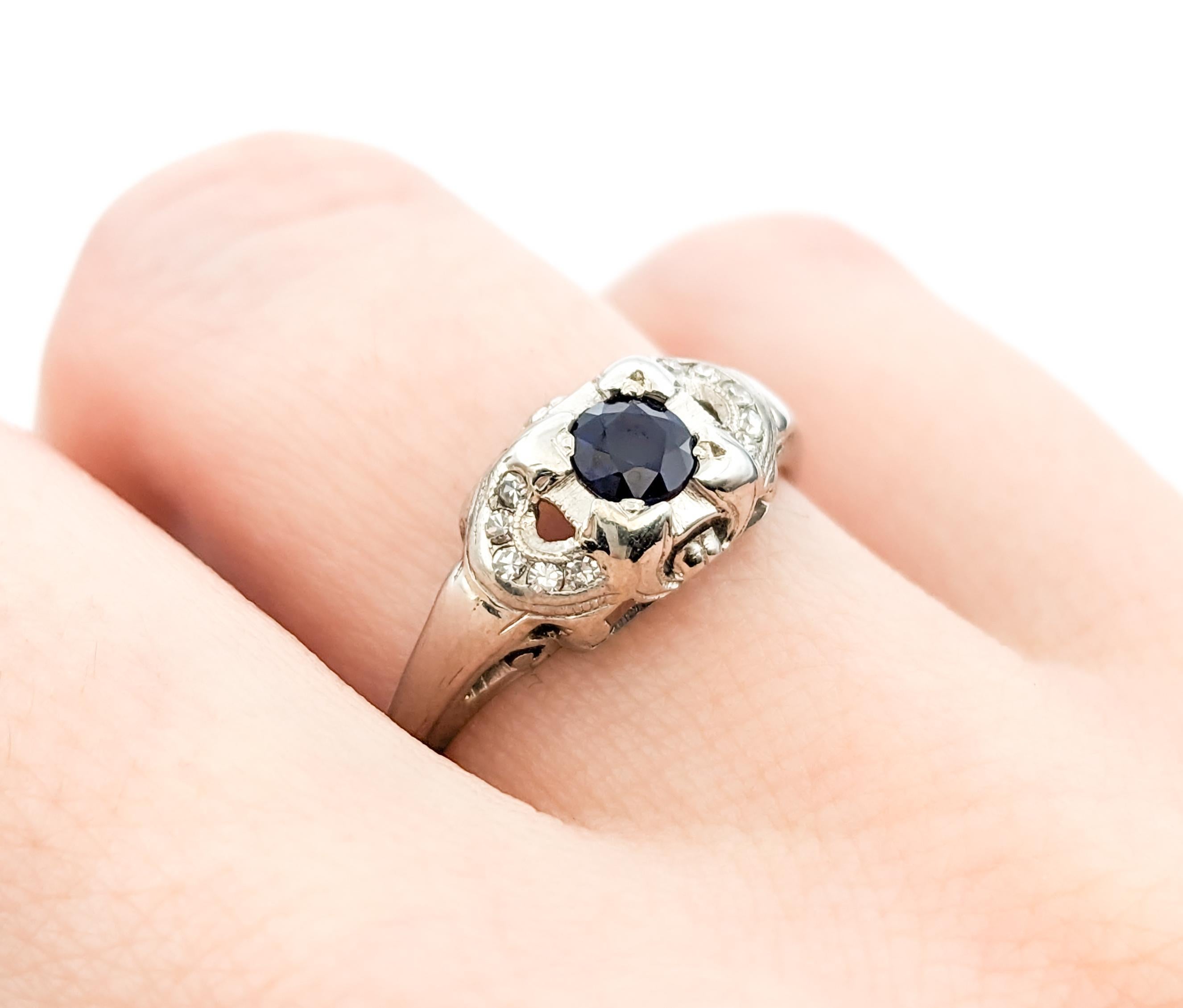Vintage Blue Sapphire & Diamond Ring In White Gold In Excellent Condition For Sale In Bloomington, MN