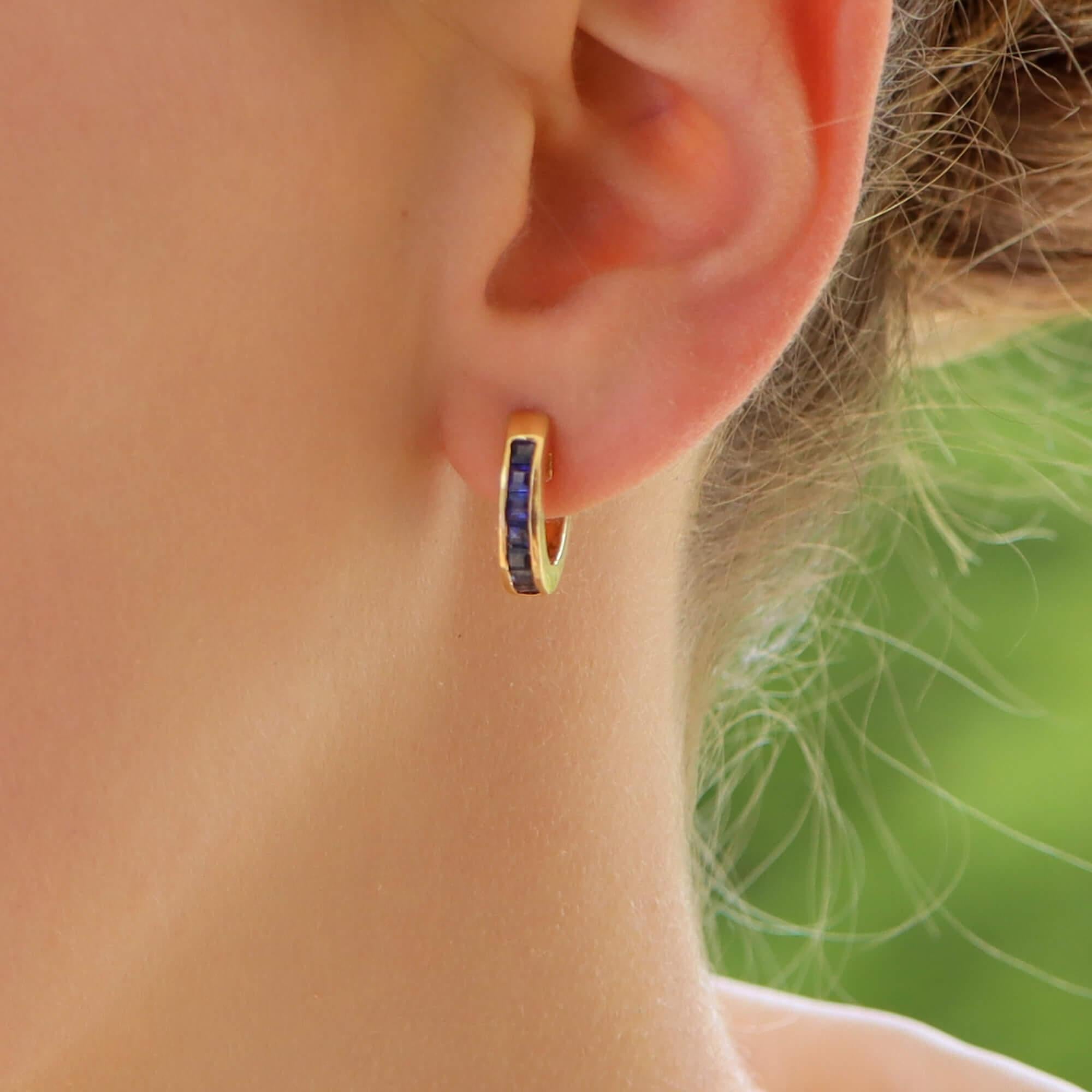 Retro Vintage Blue Sapphire Hoop Earrings Set in 14k Yellow Gold