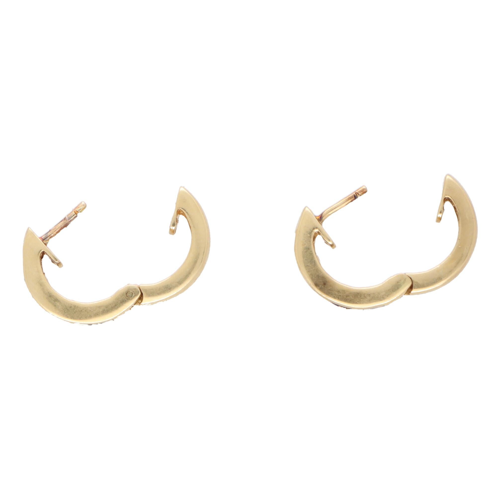 Vintage Blue Sapphire Hoop Earrings Set in 14k Yellow Gold In Excellent Condition In London, GB