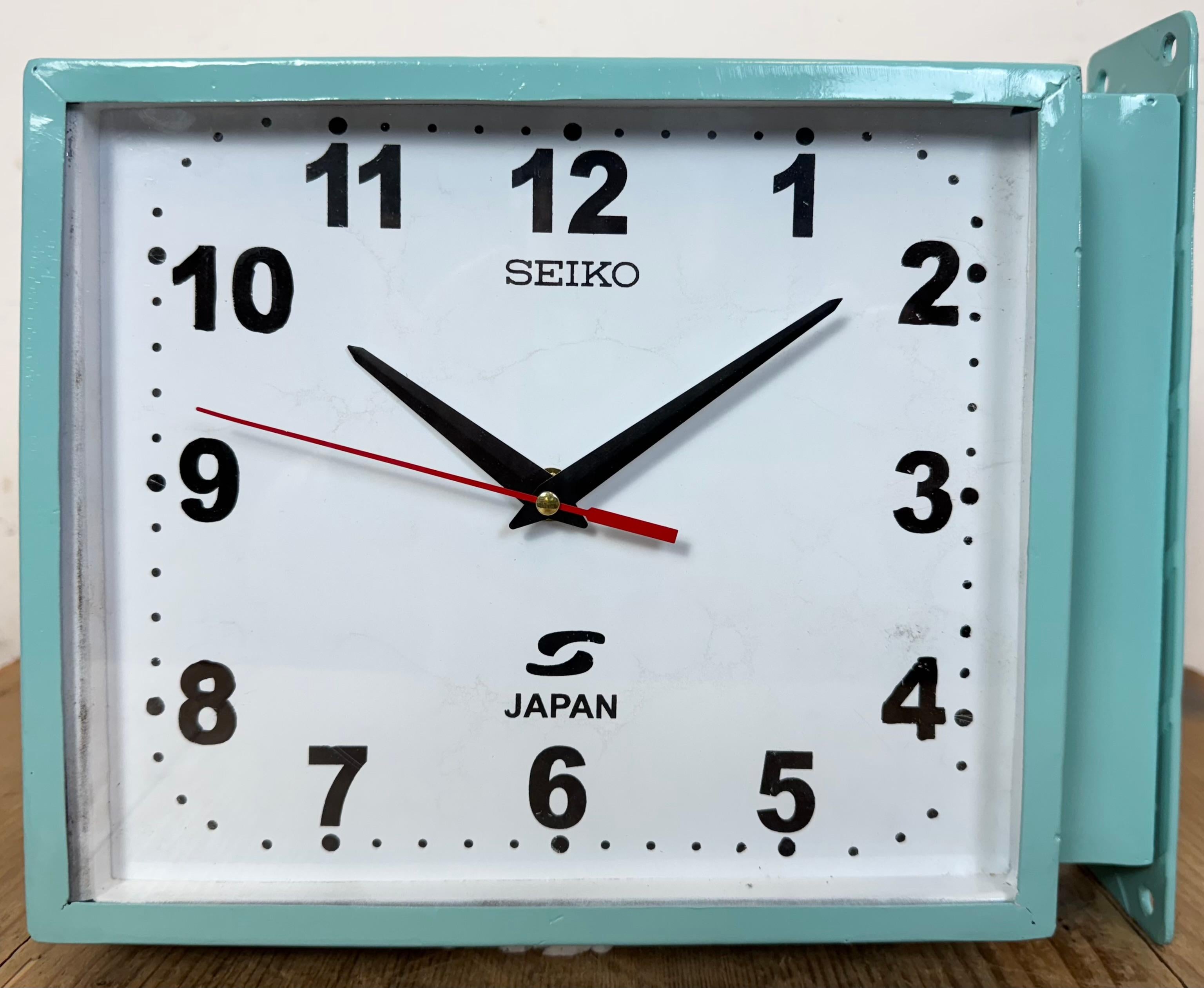 Verre Horloge murale bleue Seiko Maritime à double face, années 1970 en vente
