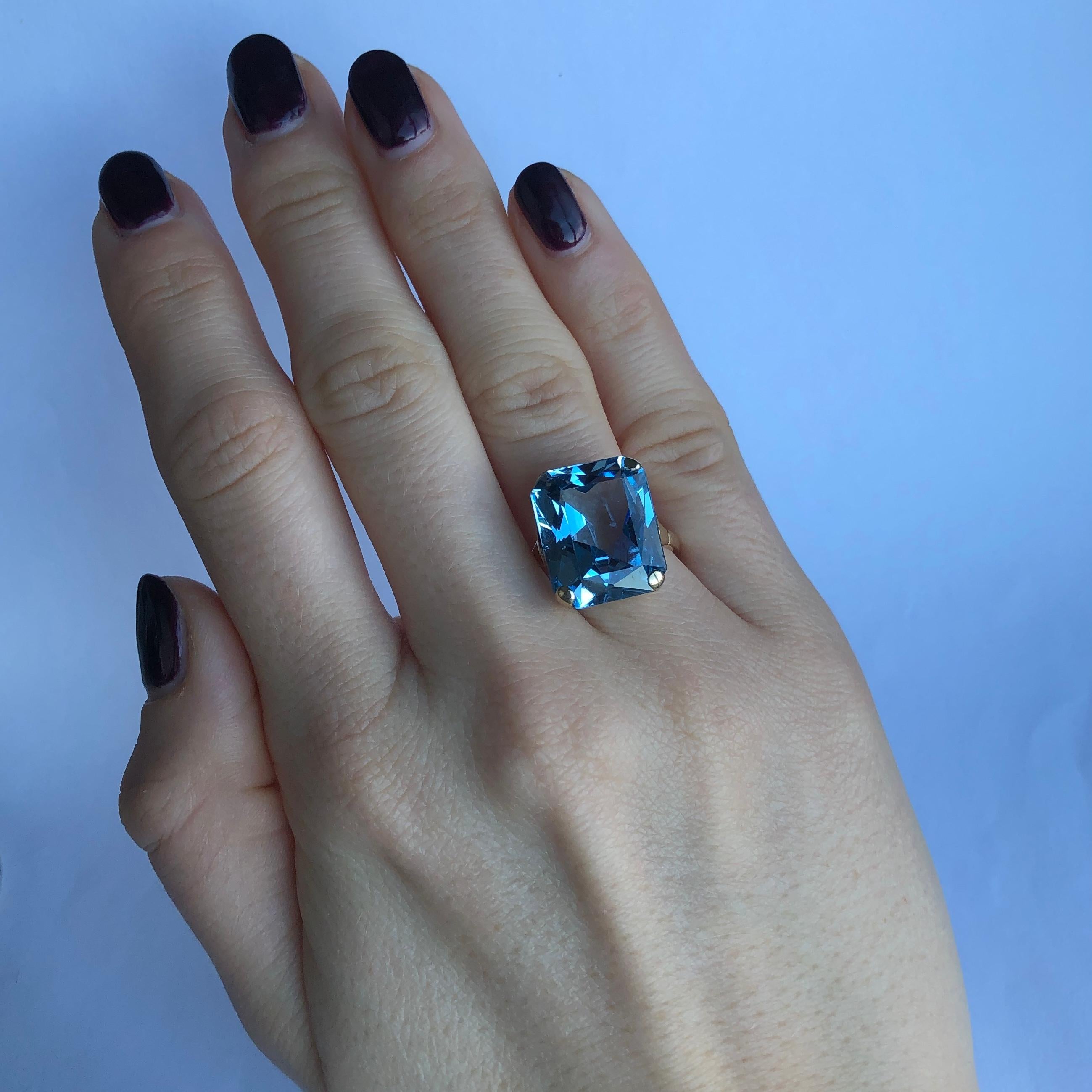 Square Cut Vintage Blue Spinel and 9 Carat Gold Cocktail Ring