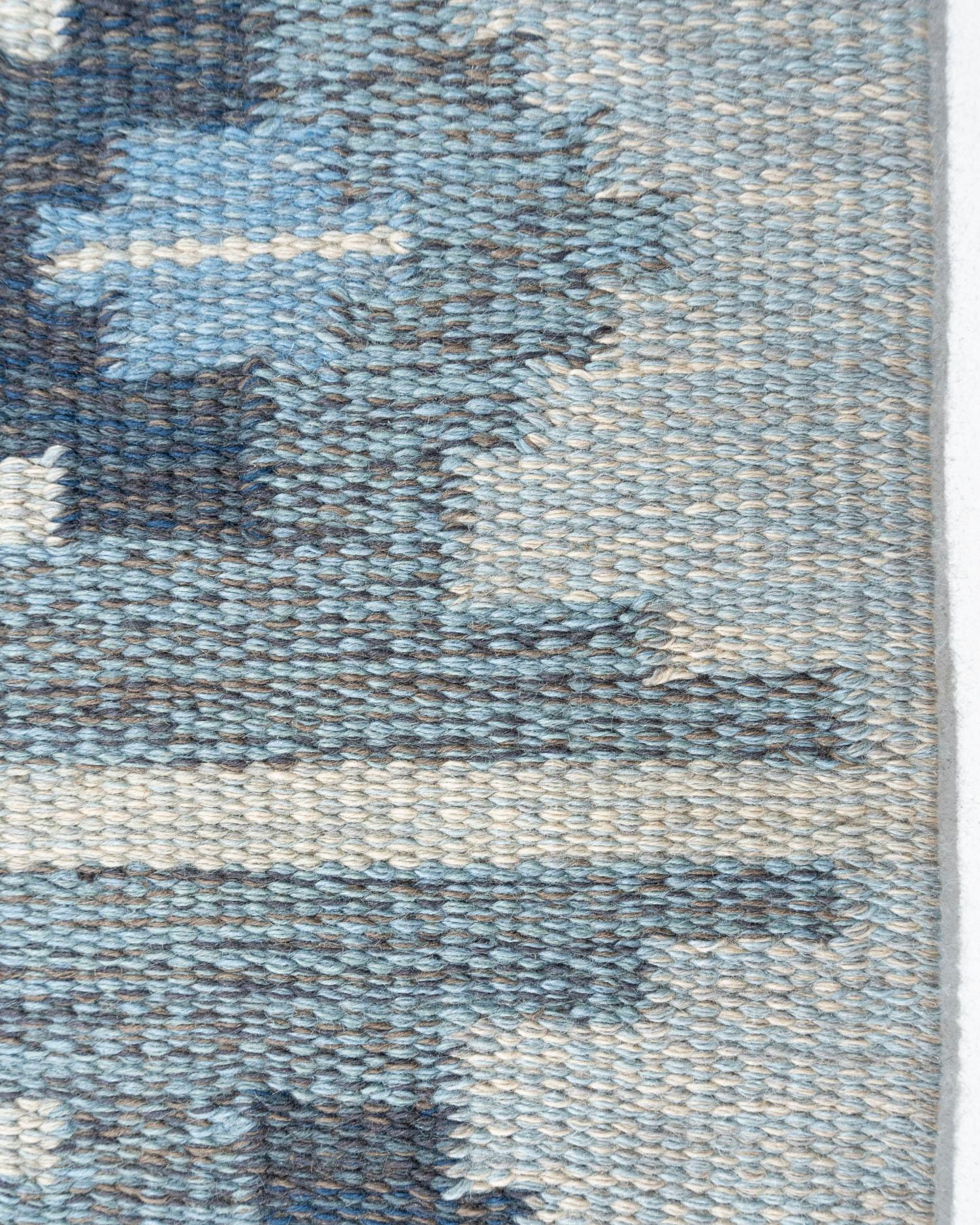 Scandinavo moderno Tappeto scandinavo svedese blu vintage  4'6 x 6'10 in vendita