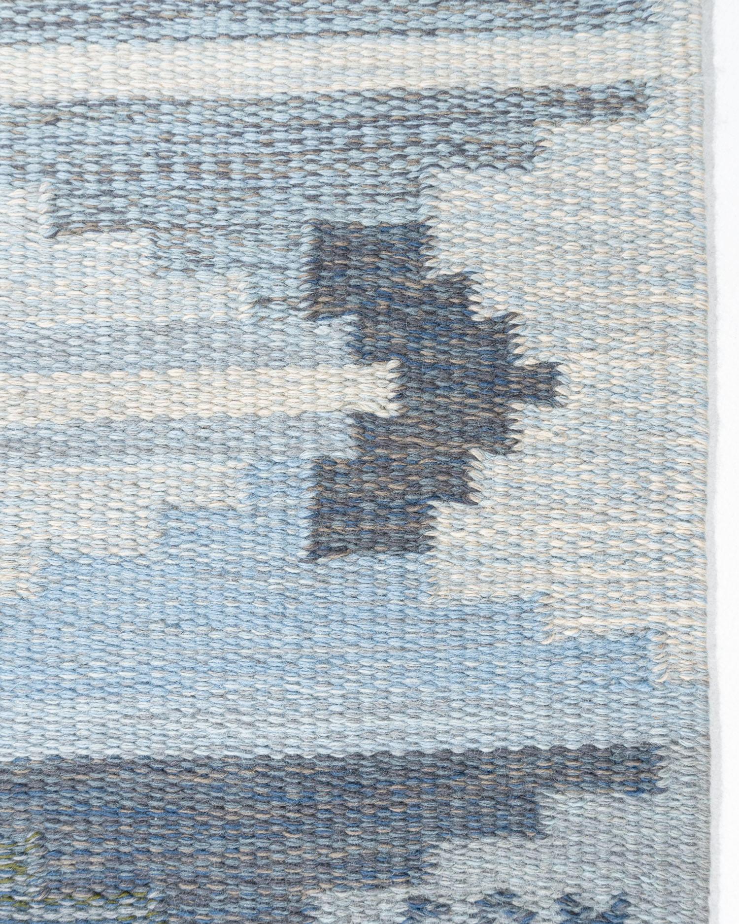 Tappeto scandinavo svedese blu vintage  4'6 x 6'10 In condizioni buone in vendita a New York, NY