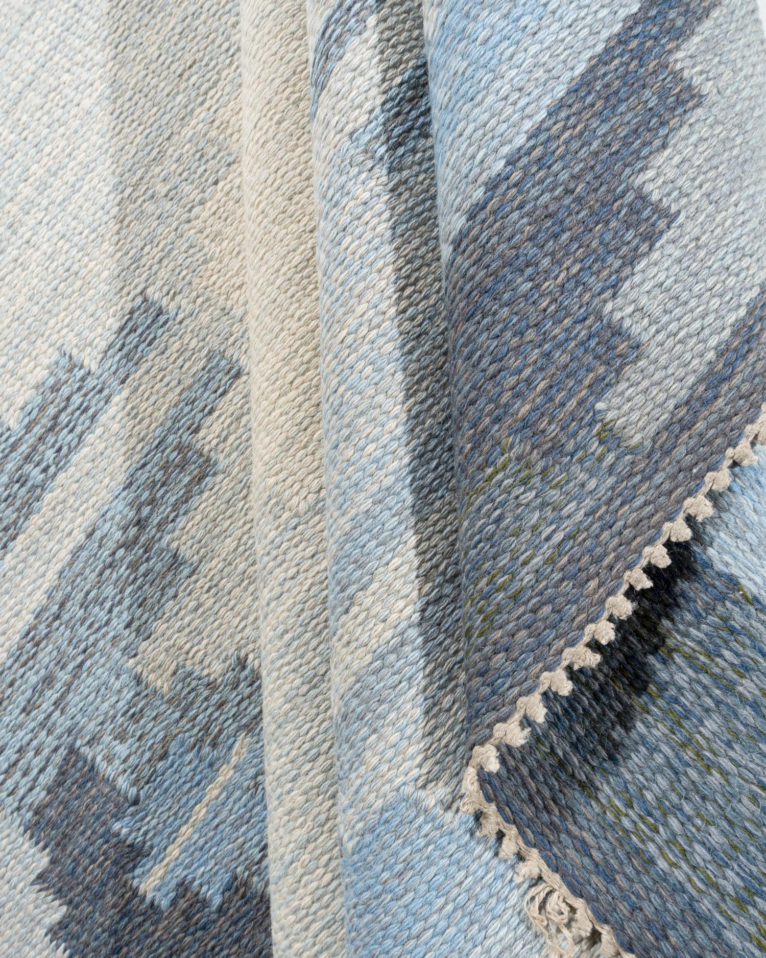 Lana Tappeto scandinavo svedese blu vintage  4'6 x 6'10 in vendita
