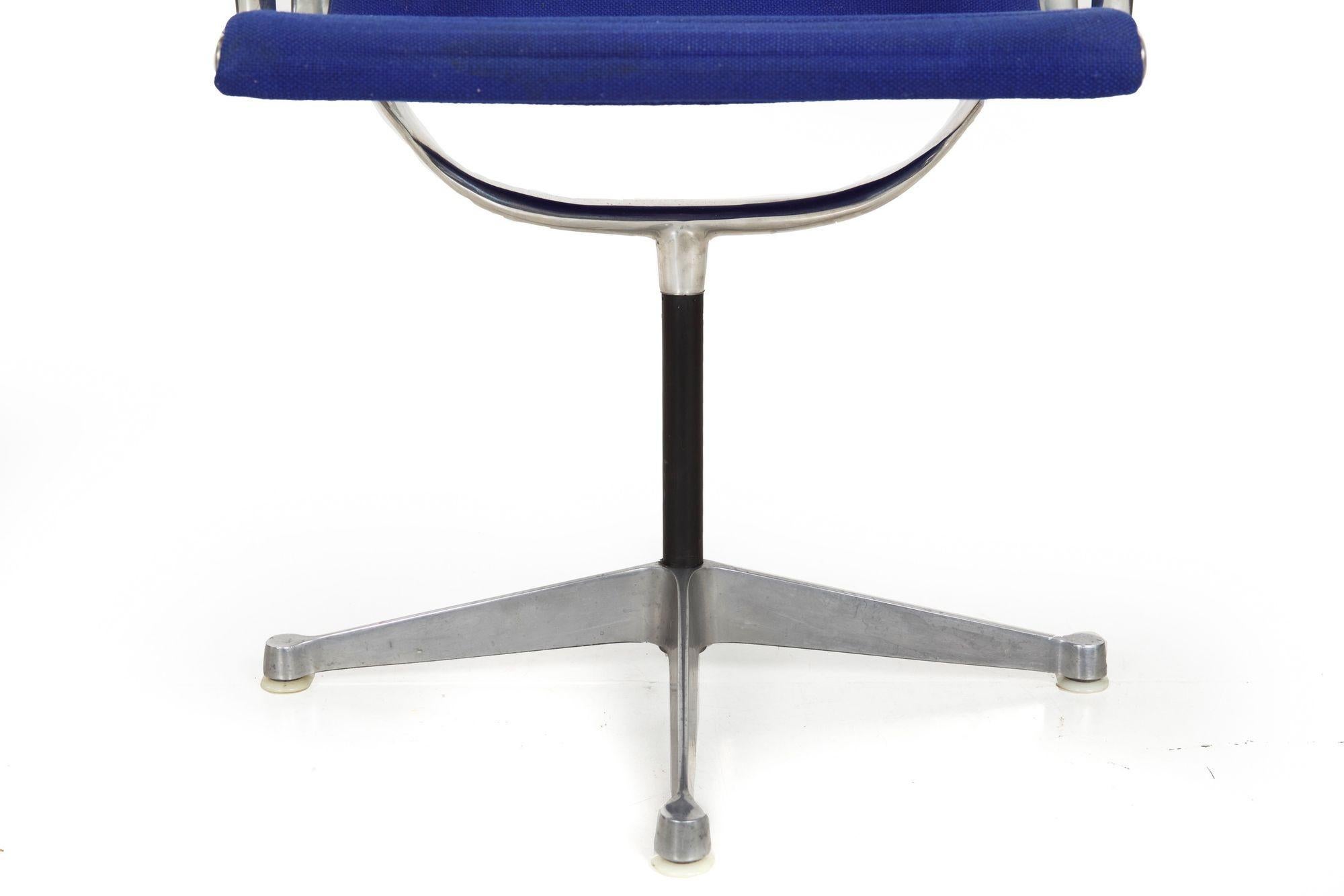 Vintage Blue Swivel Desk Chair by Charles & Ray Eames for Herman Miller For Sale 10