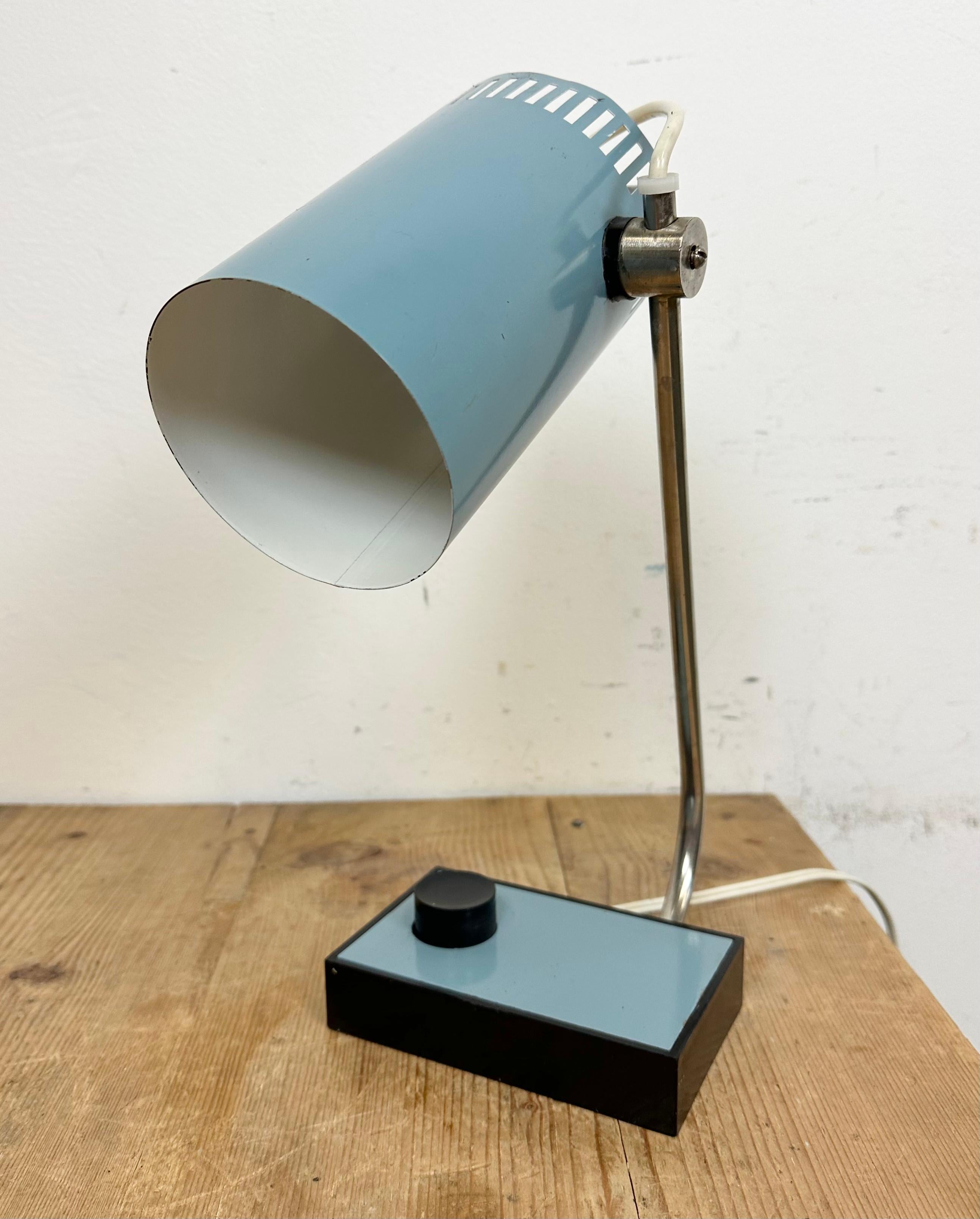 Tchèque Lampe de bureau bleue vintage, années 1960 en vente