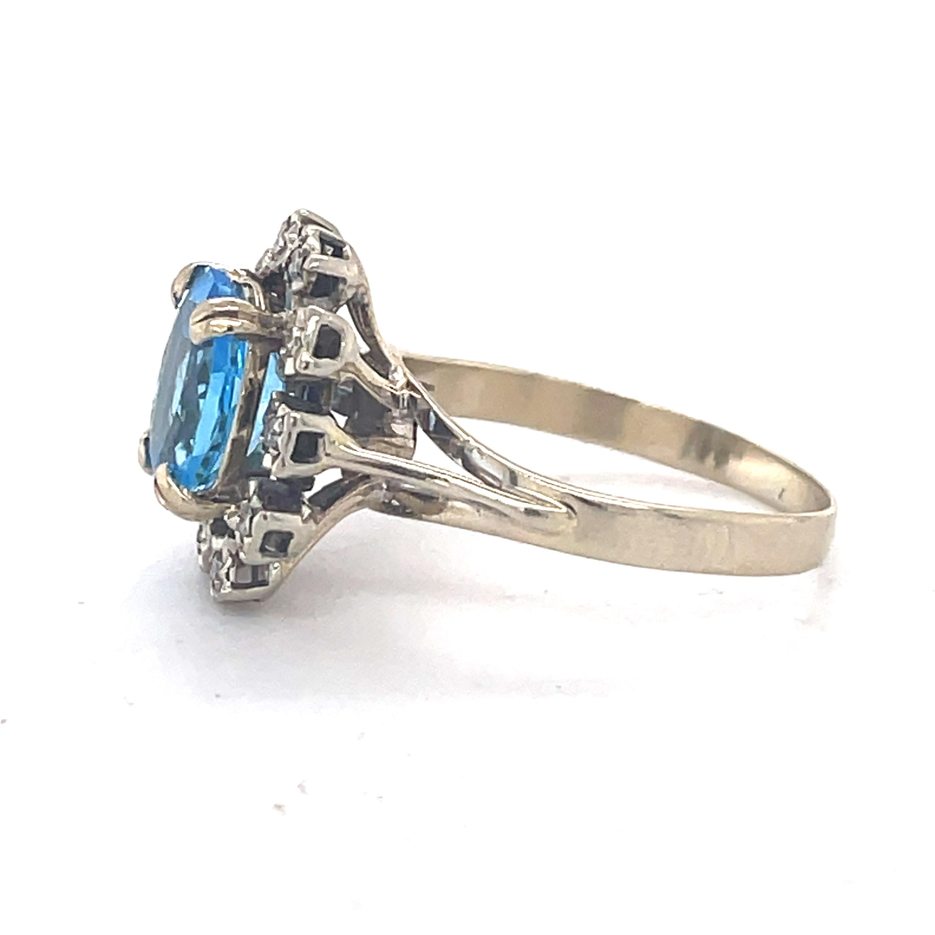 Vintage Blue topaz ring - 2ct Blue Topaz Ring, 18K white gold, diamond Halo ring In Excellent Condition For Sale In Ramat Gan, IL