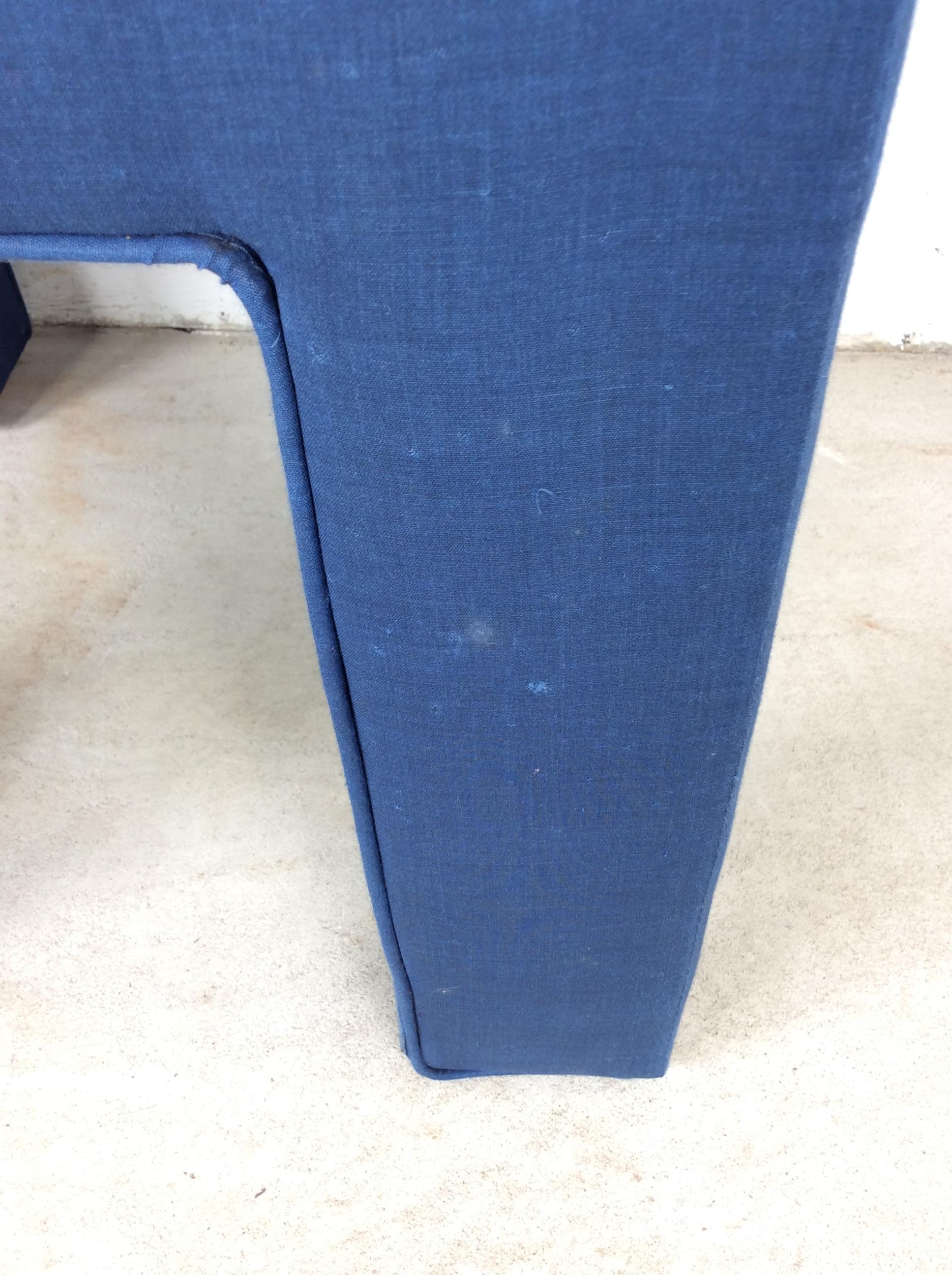 Vintage Blue Upholstered Parsons Style Stool with Tufted Seat en vente 5