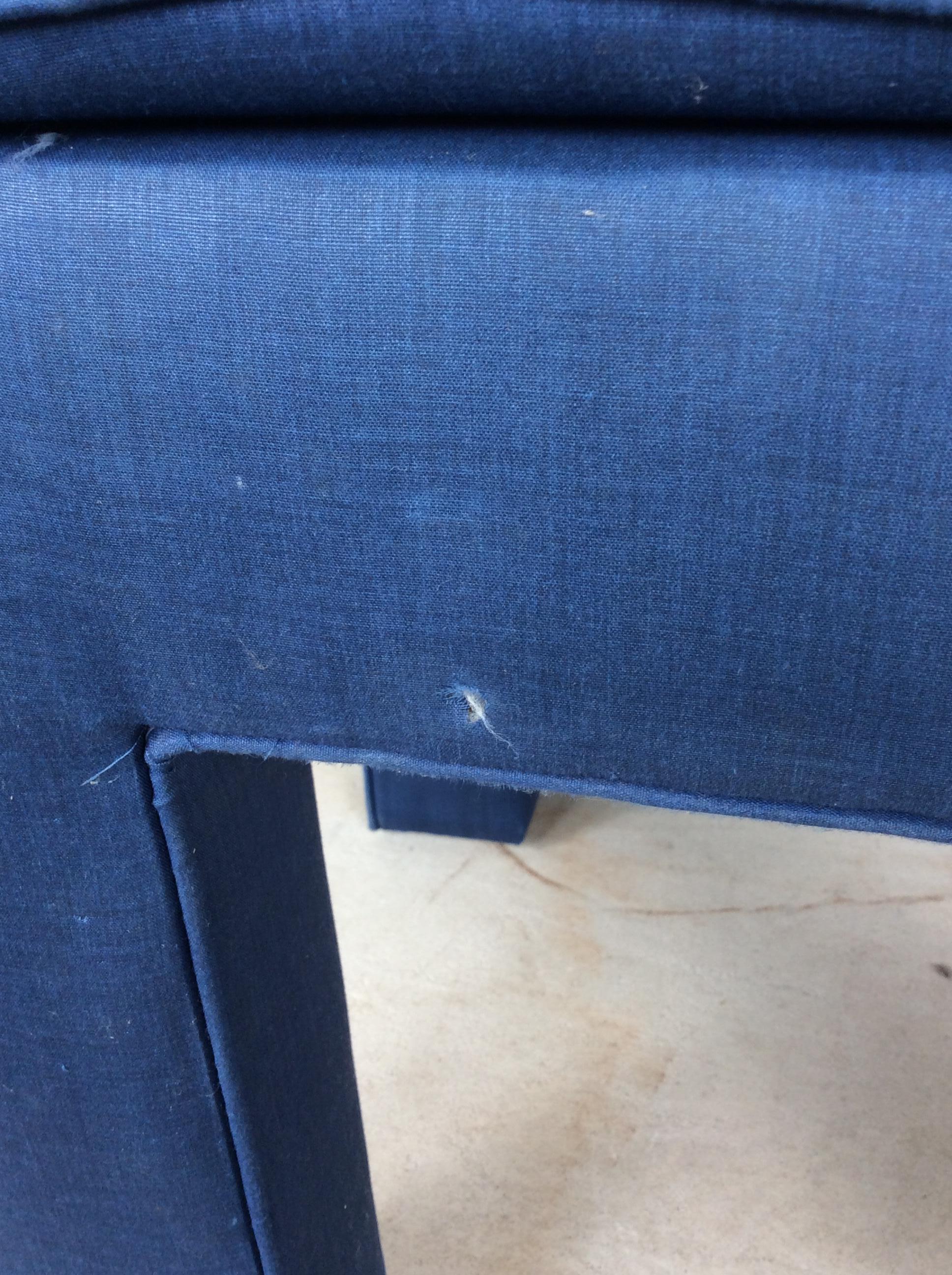 Vintage Blue Upholstered Parsons Style Stool with Tufted Seat en vente 7